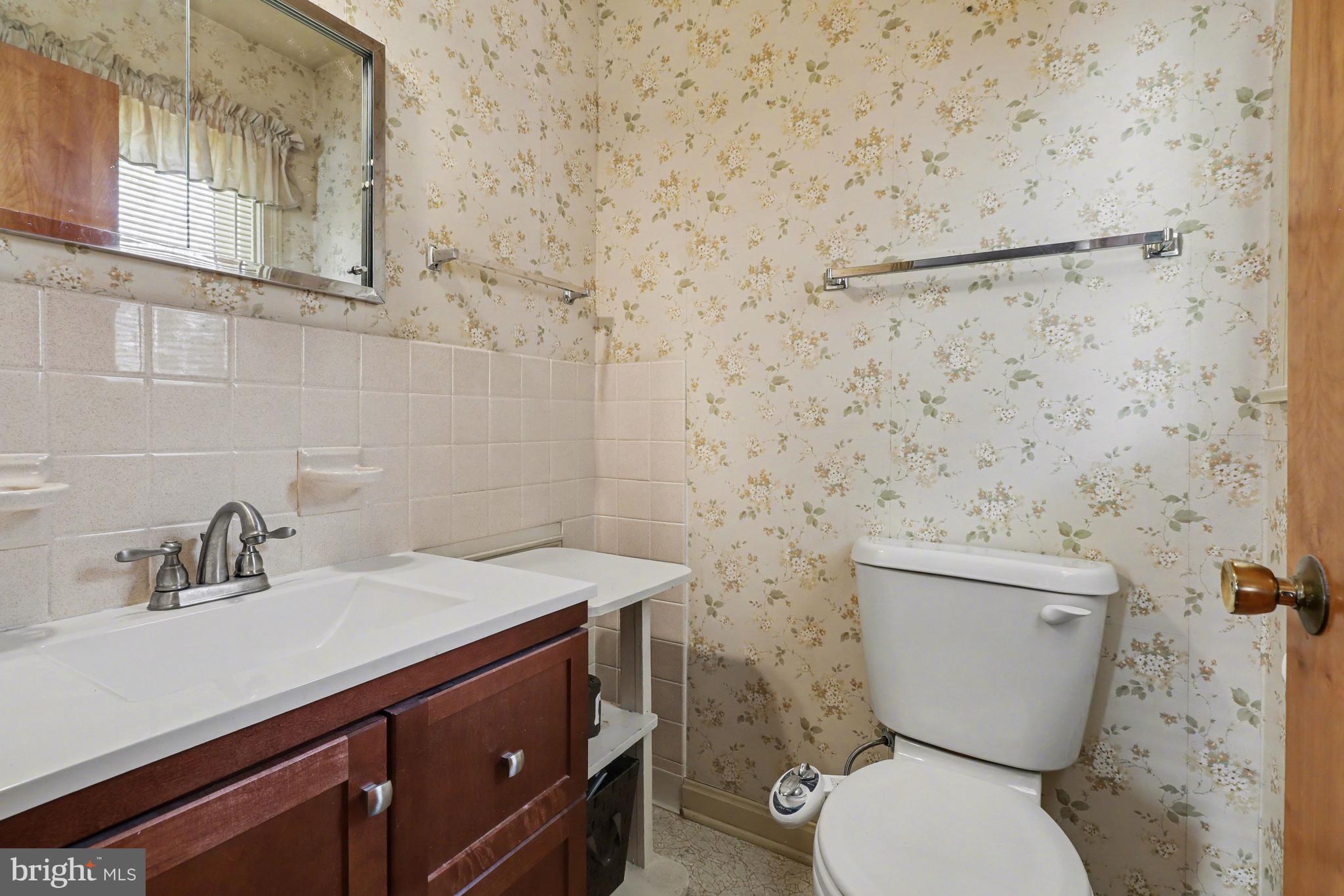 WILSHIRE HILLS - Residential