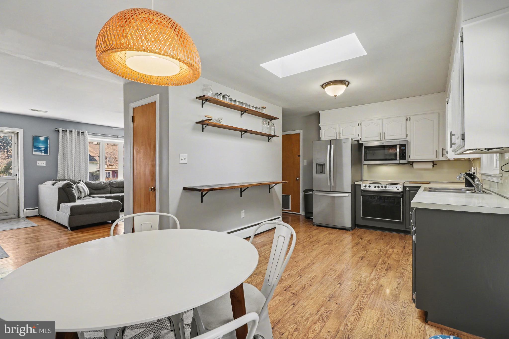 WILSHIRE HILLS - Residential