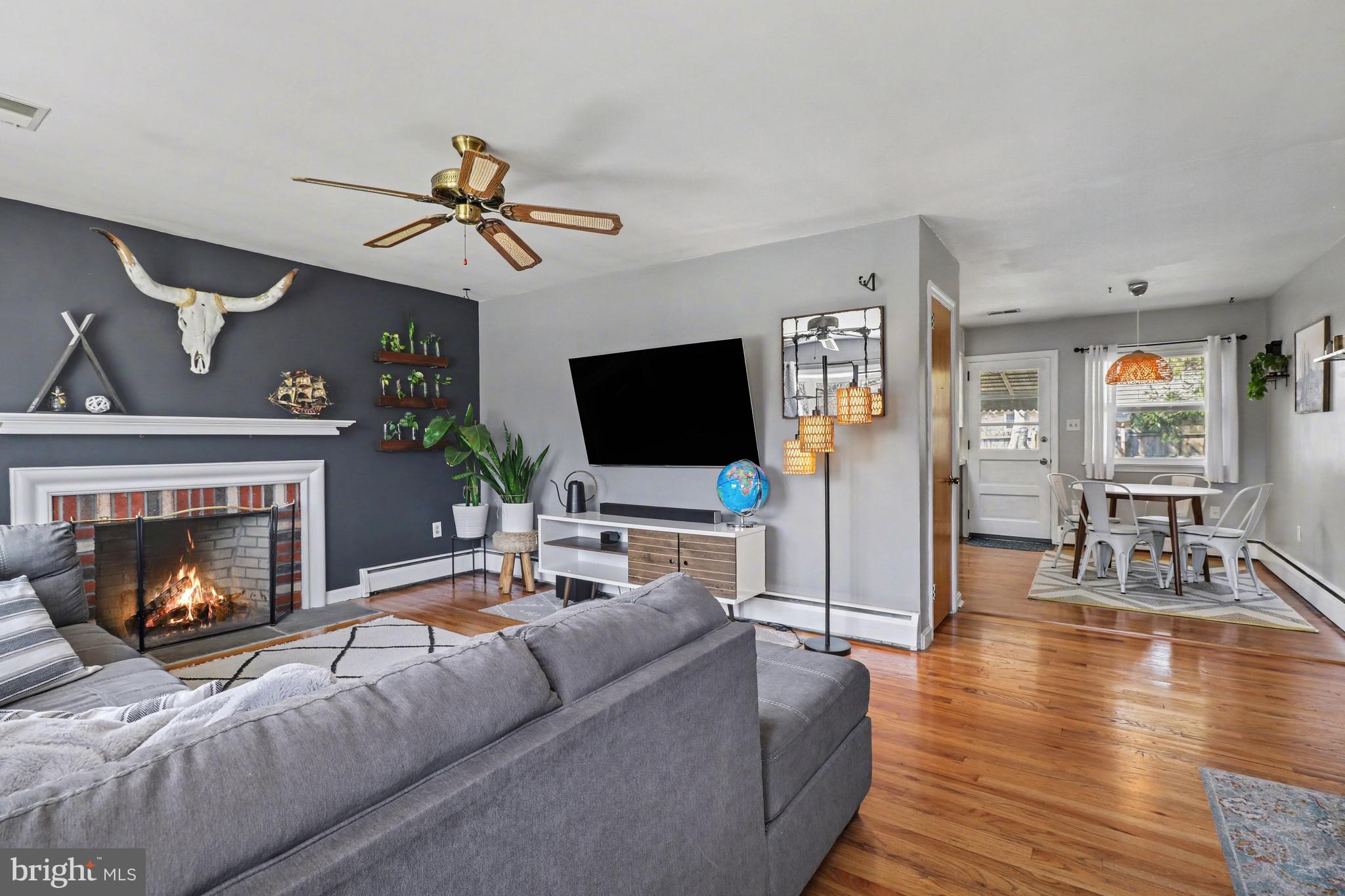 WILSHIRE HILLS - Residential