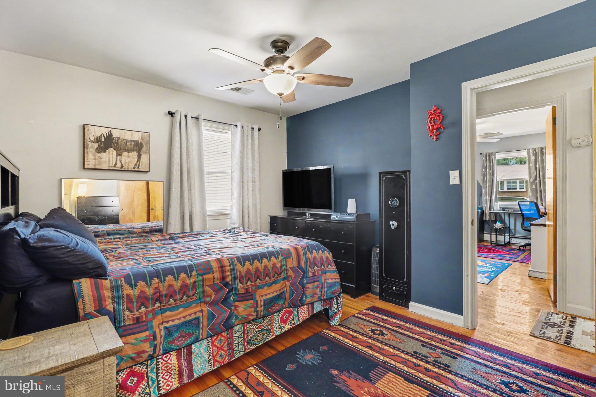 WILSHIRE HILLS - Residential