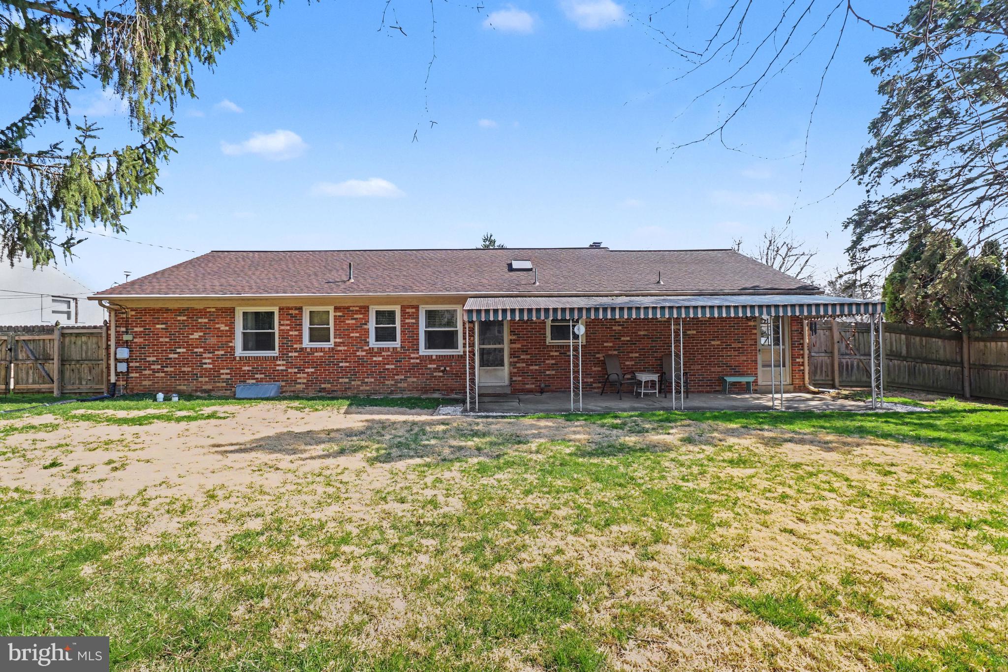 WILSHIRE HILLS - Residential