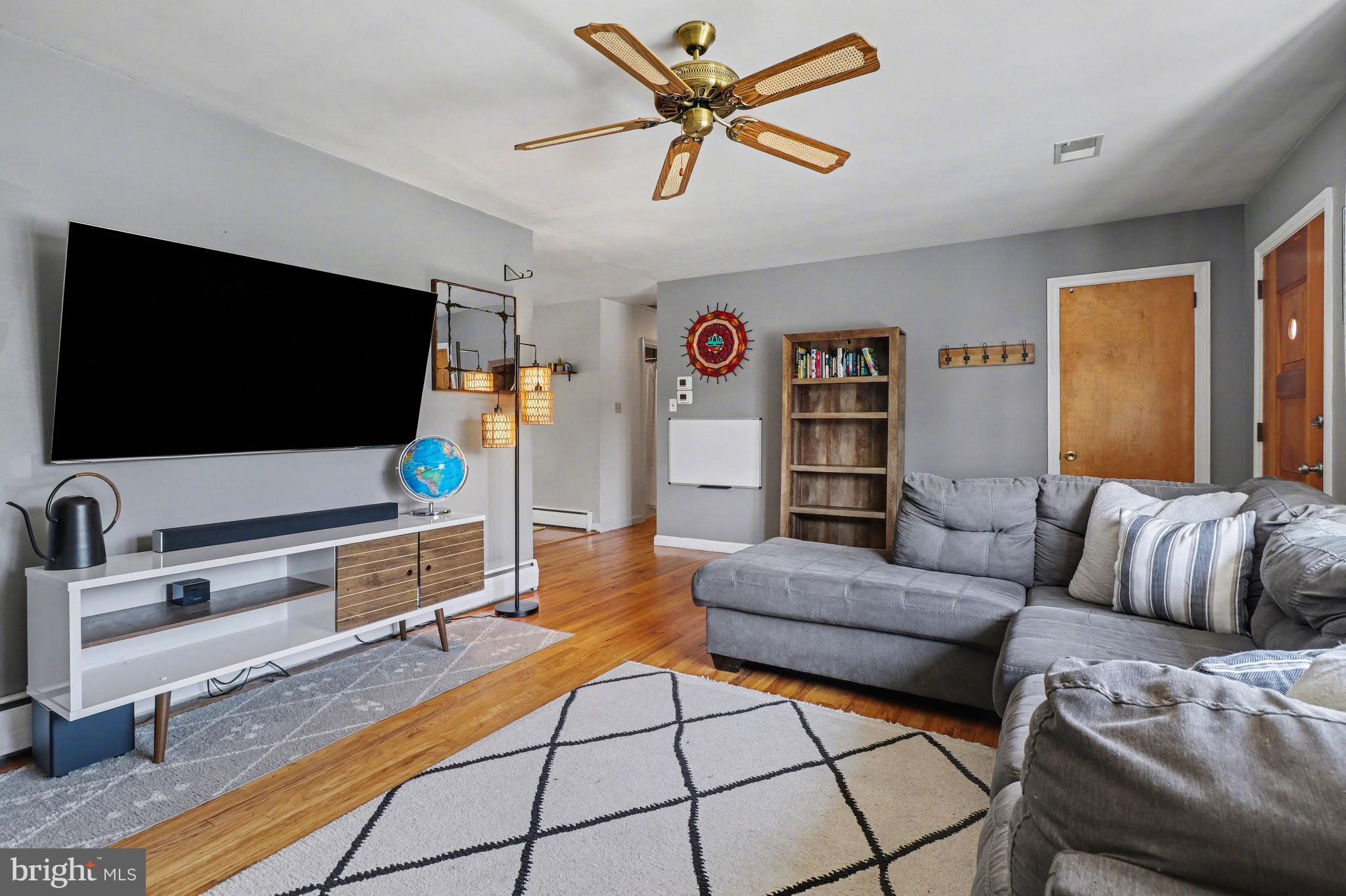 WILSHIRE HILLS - Residential