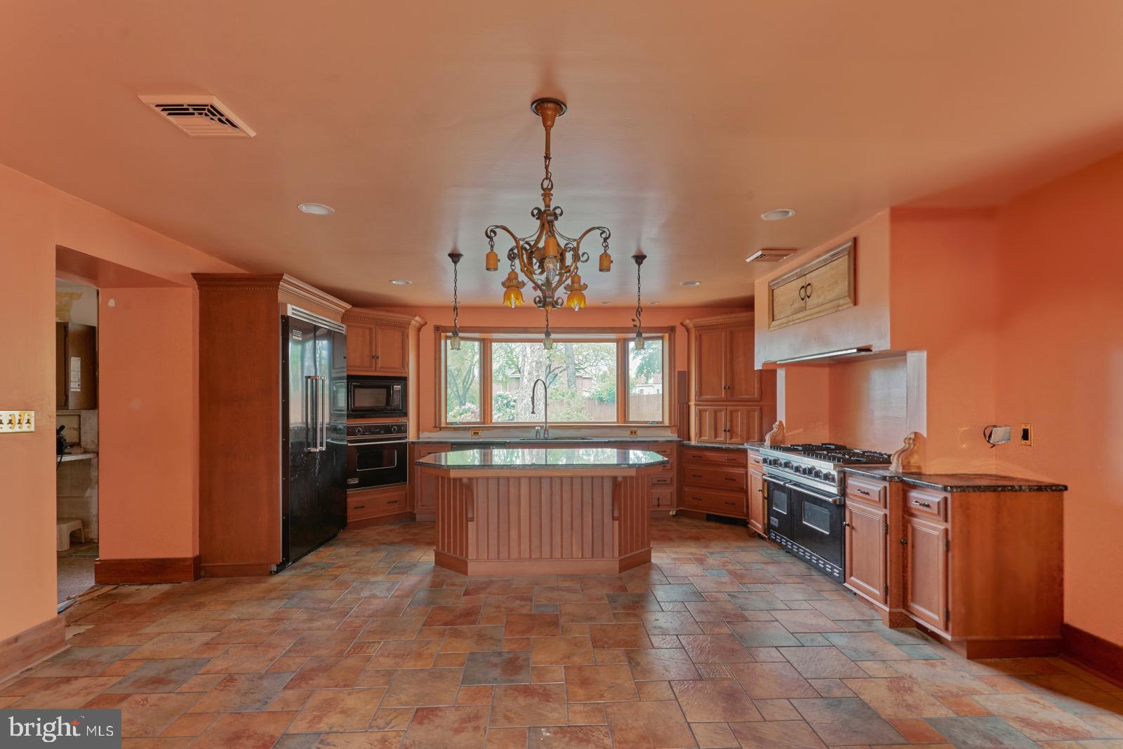 LINCOLN PARK - Residential