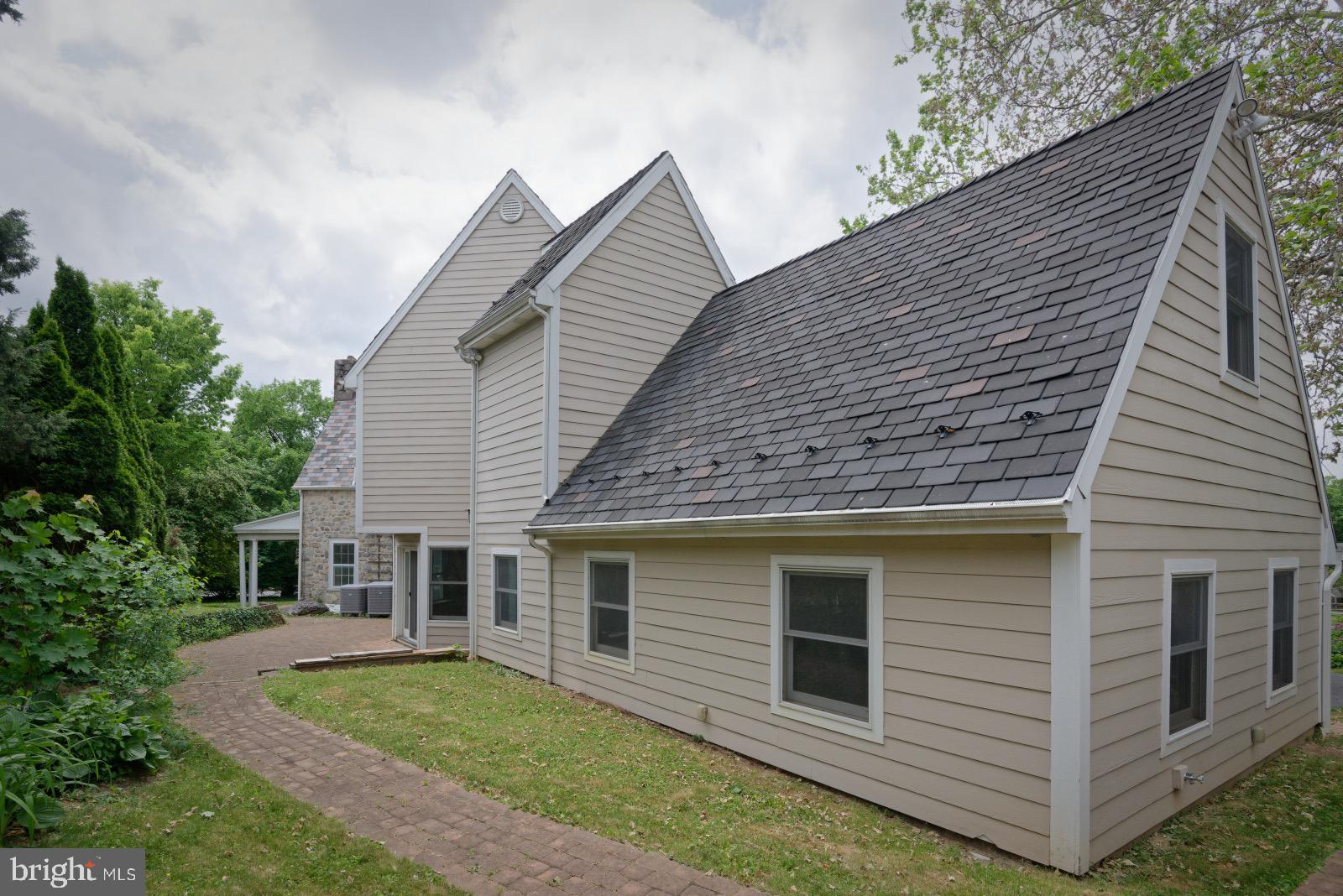 LINCOLN PARK - Residential