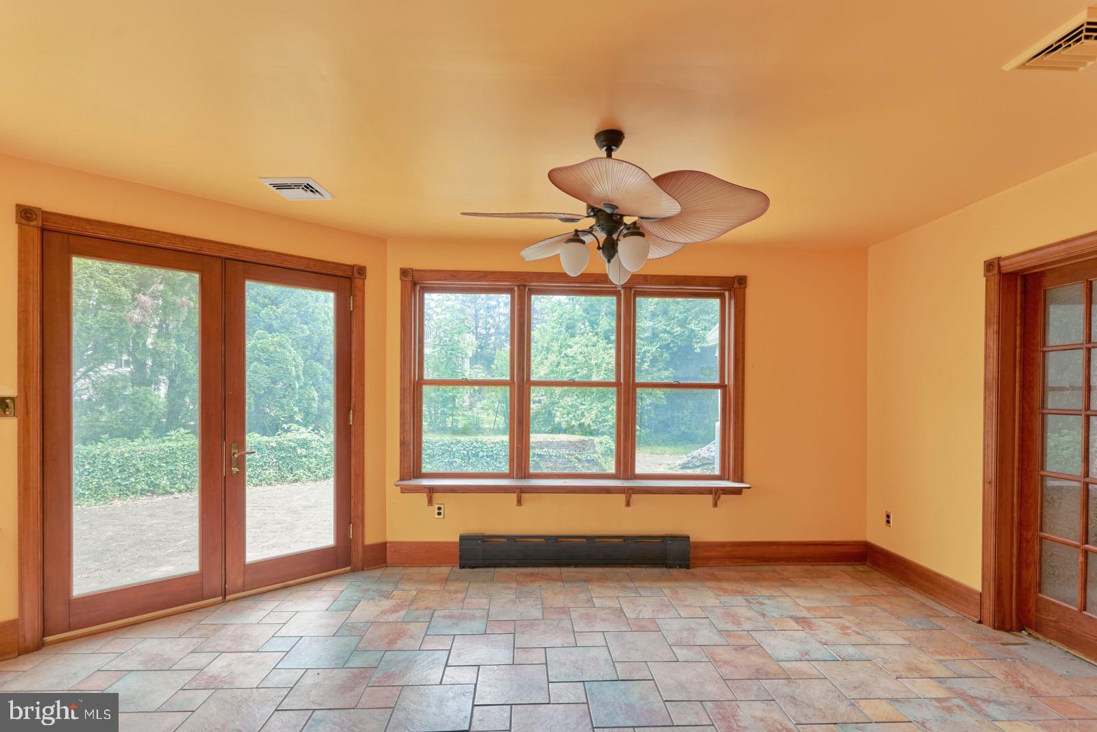 LINCOLN PARK - Residential