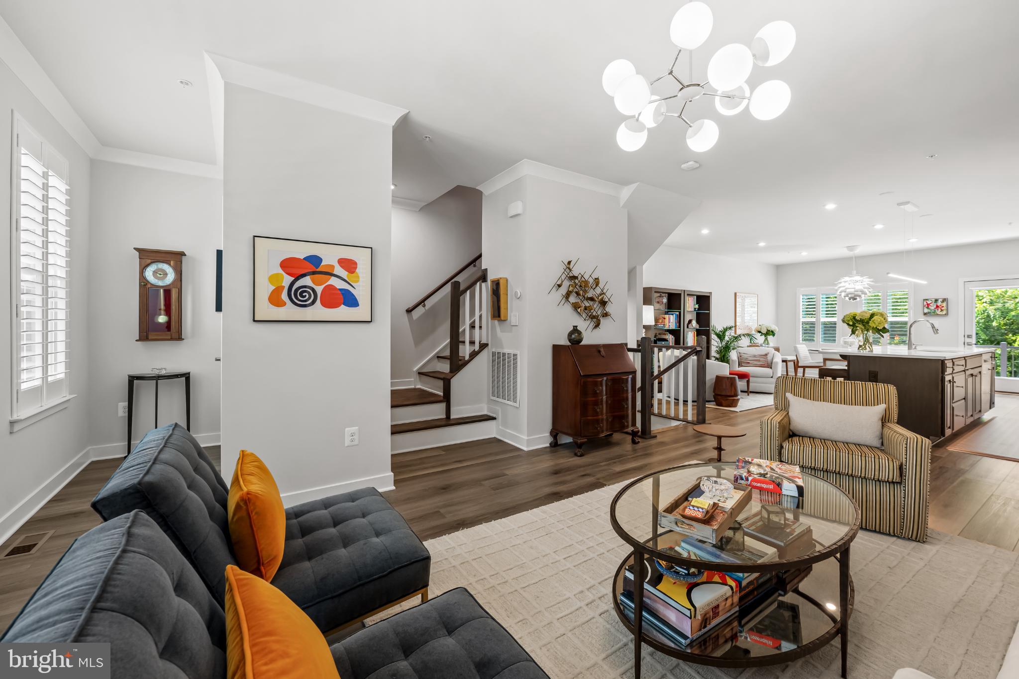 LOCUST POINT - Residential