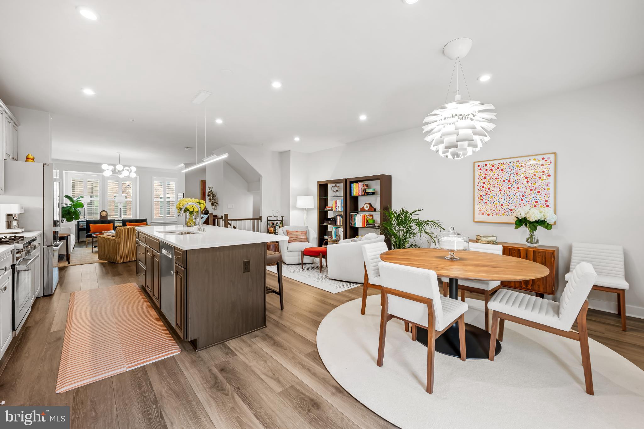 LOCUST POINT - Residential