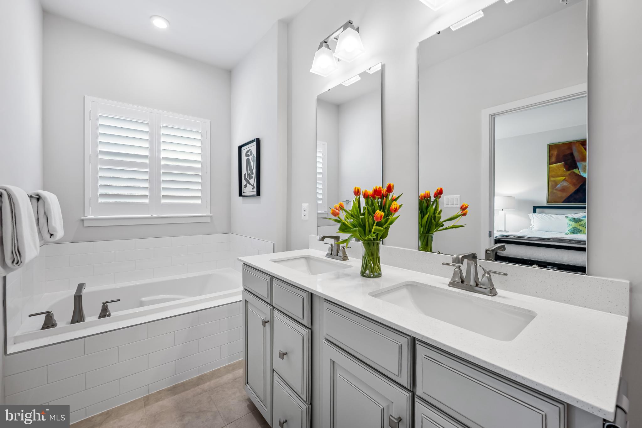 LOCUST POINT - Residential