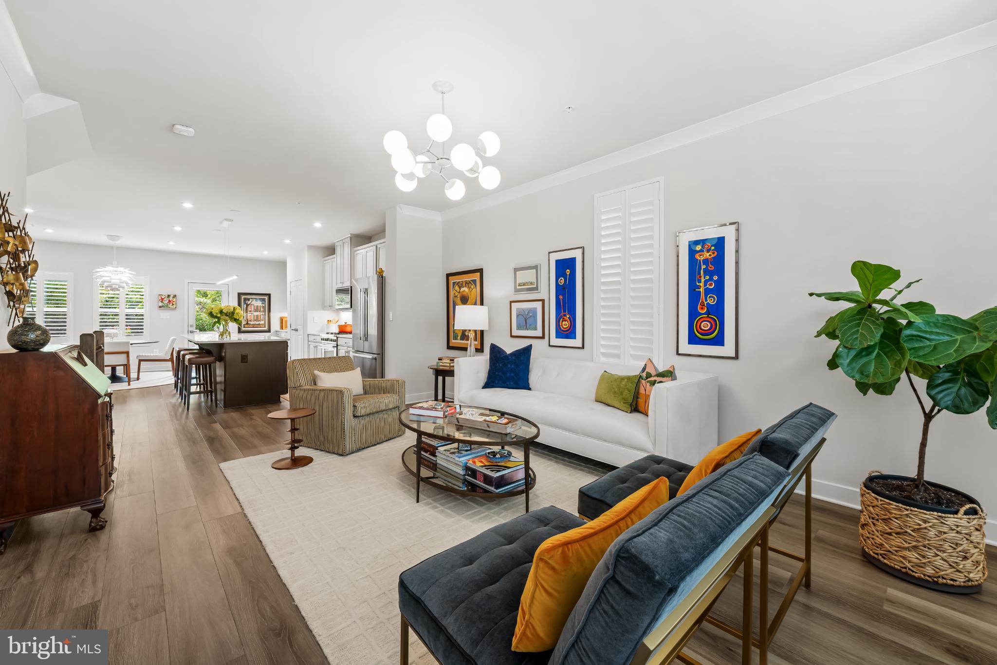 LOCUST POINT - Residential