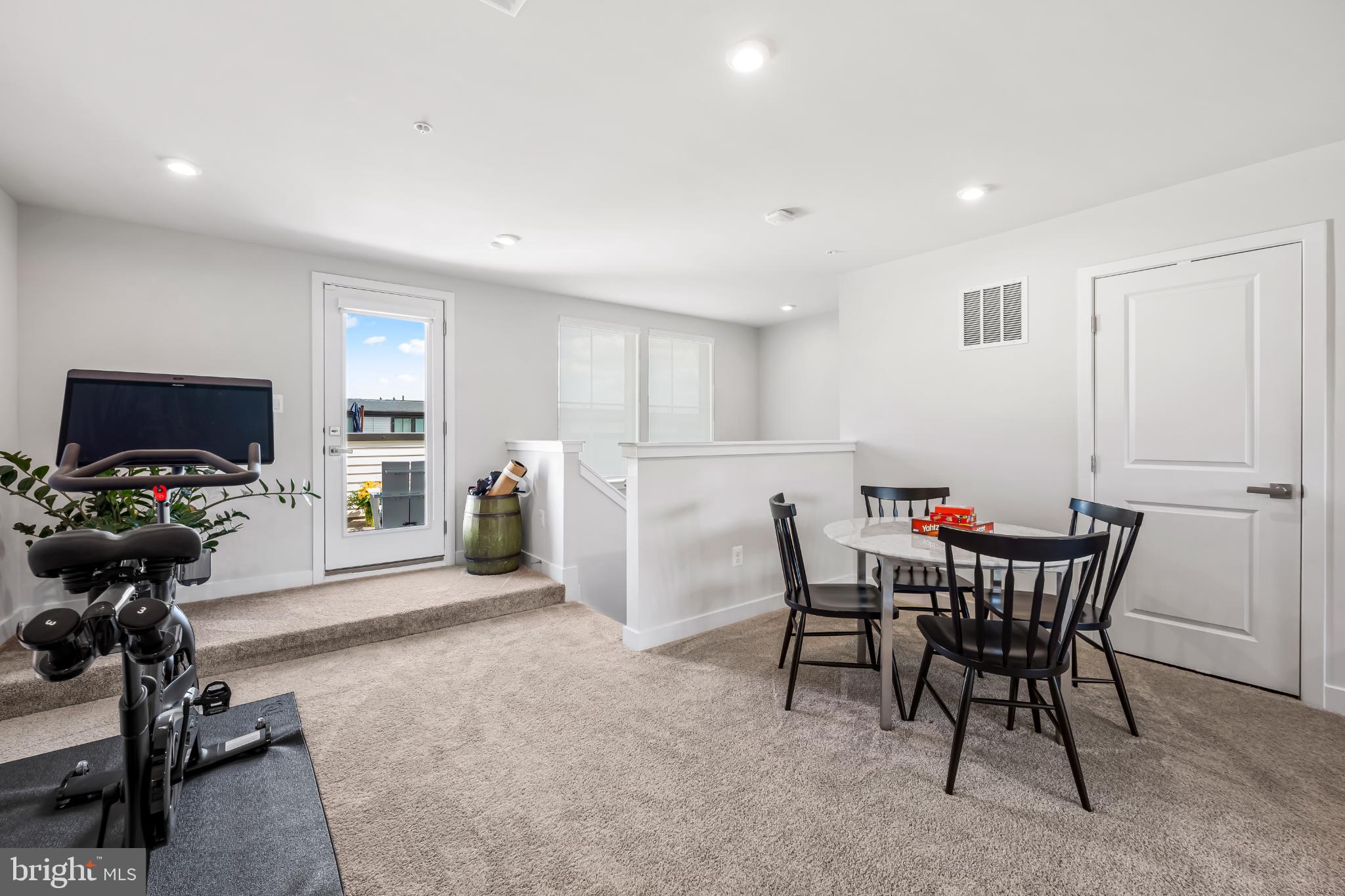 LOCUST POINT - Residential