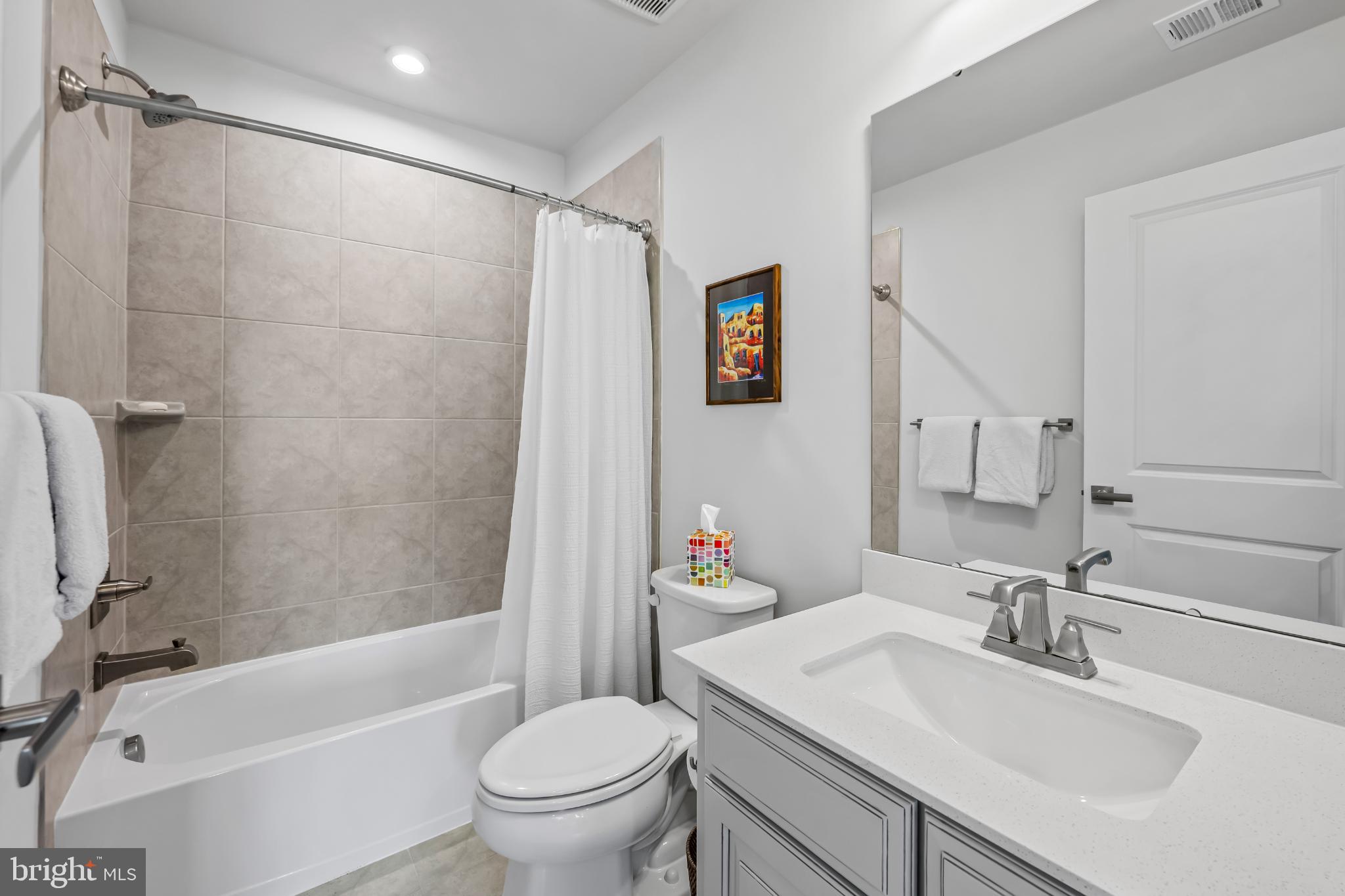 LOCUST POINT - Residential