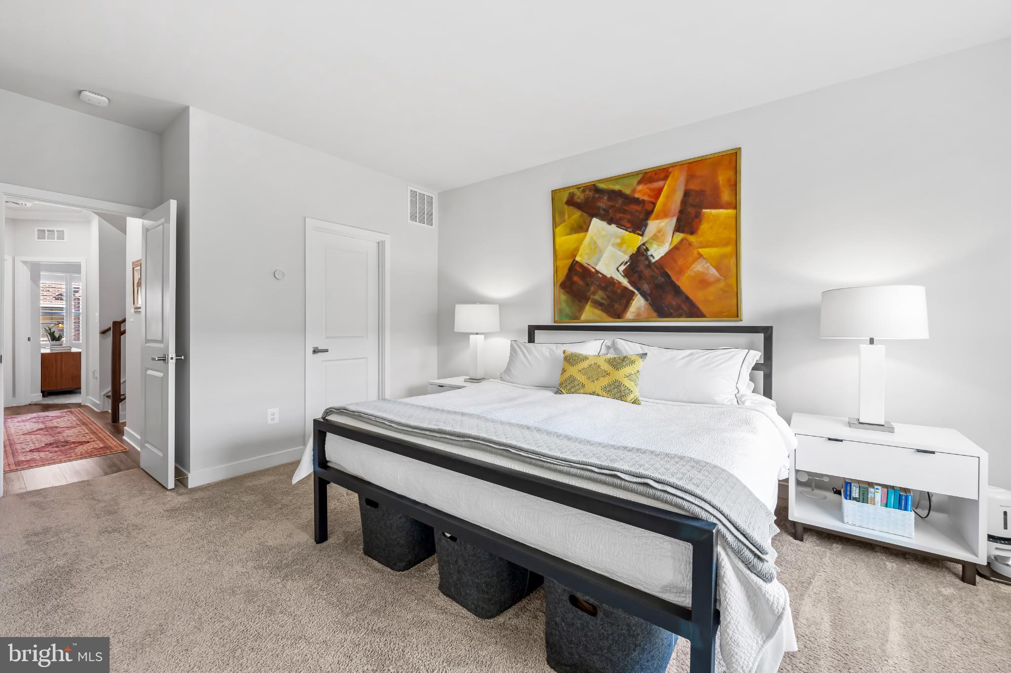 LOCUST POINT - Residential