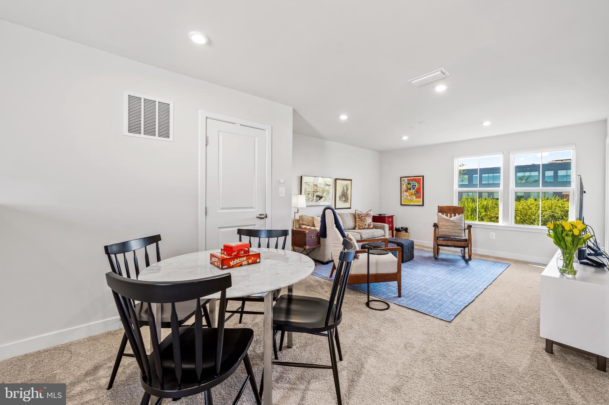 LOCUST POINT - Residential