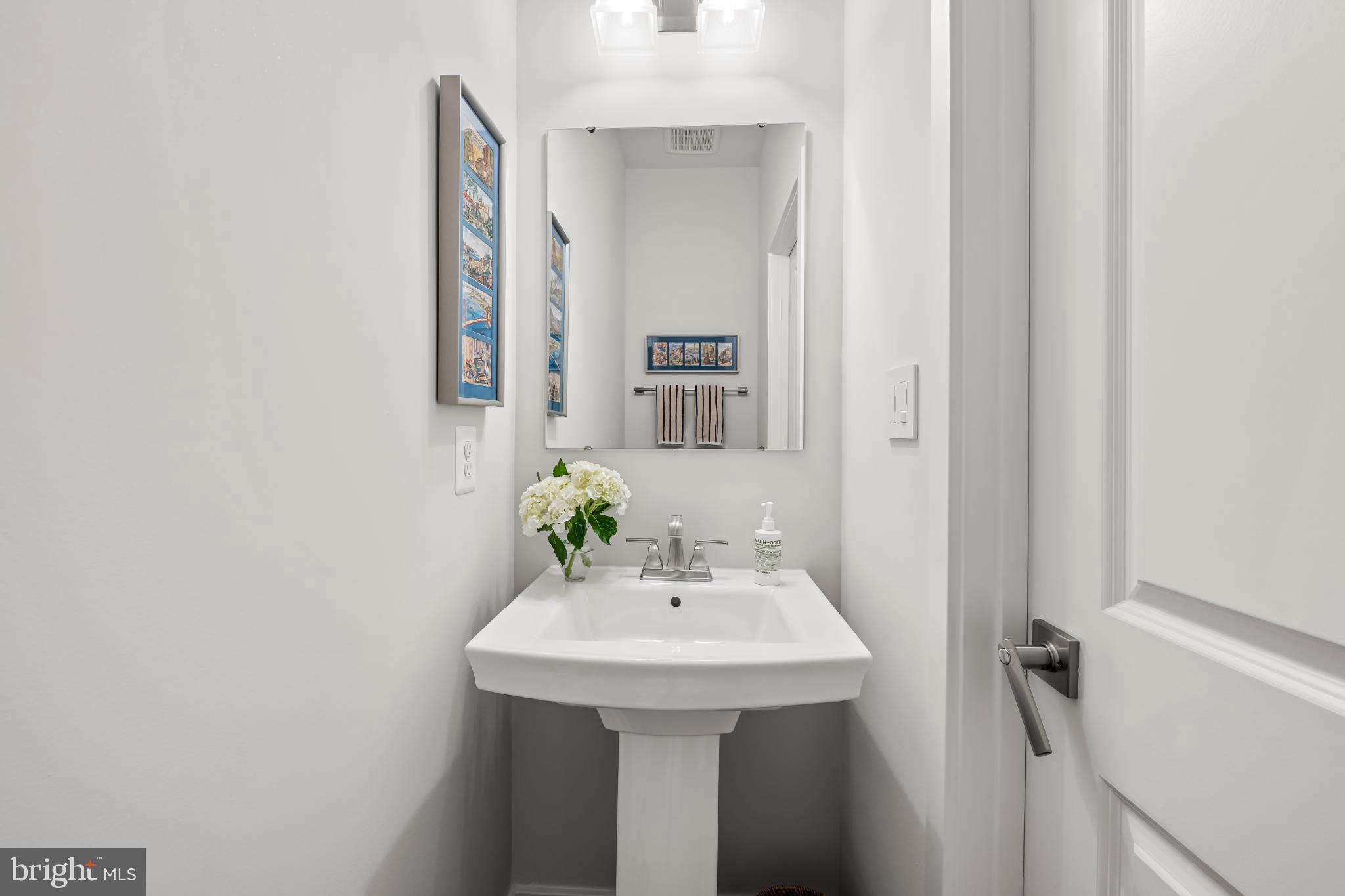 LOCUST POINT - Residential