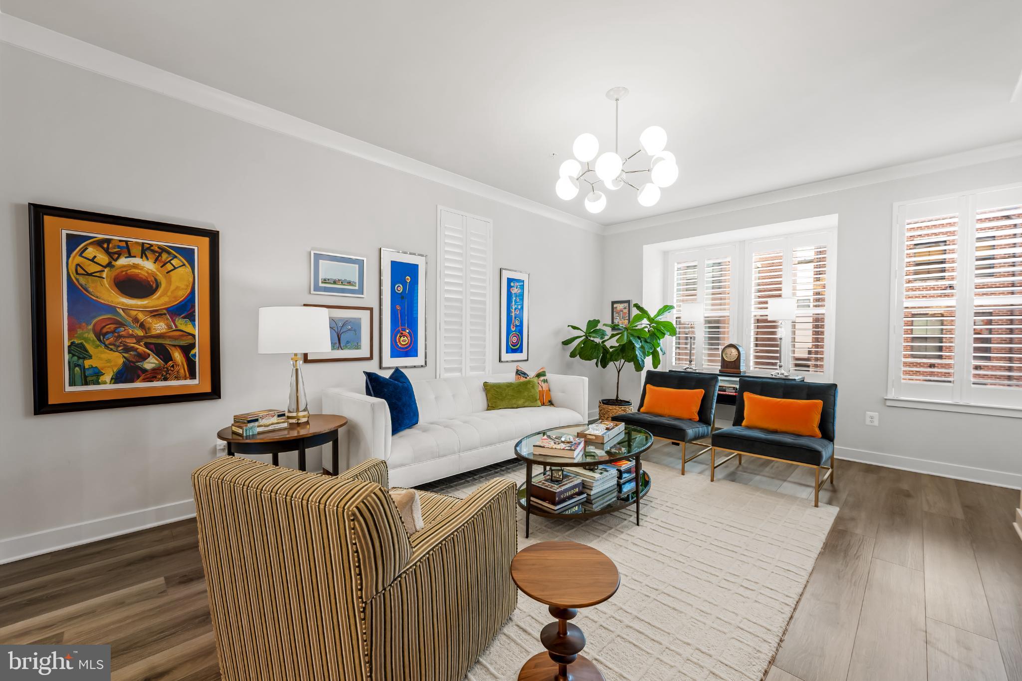 LOCUST POINT - Residential