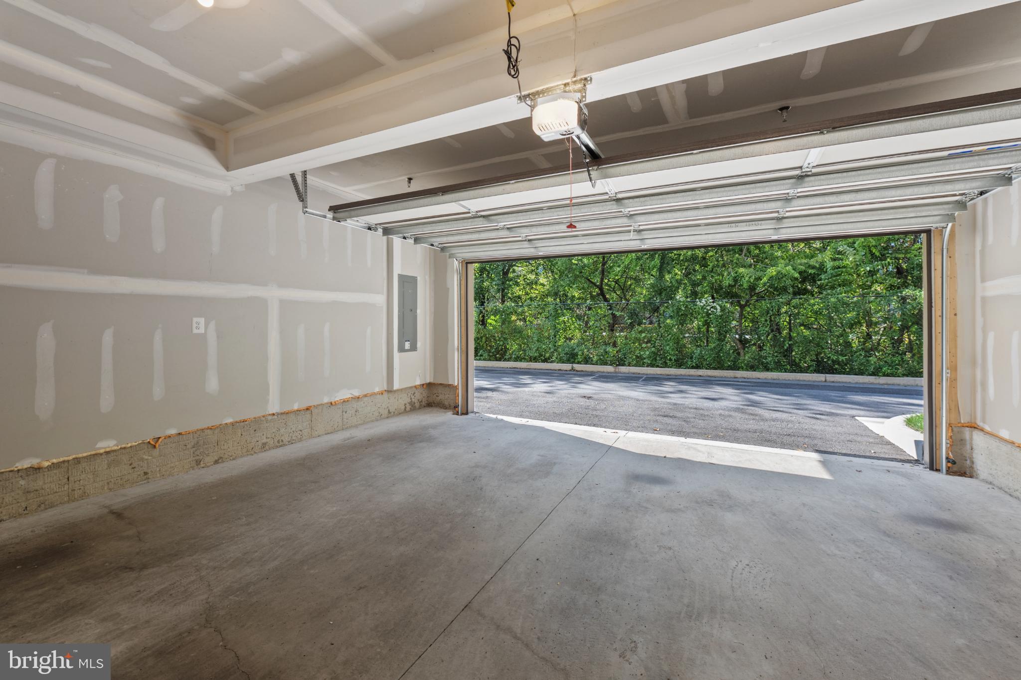 LOCUST POINT - Residential