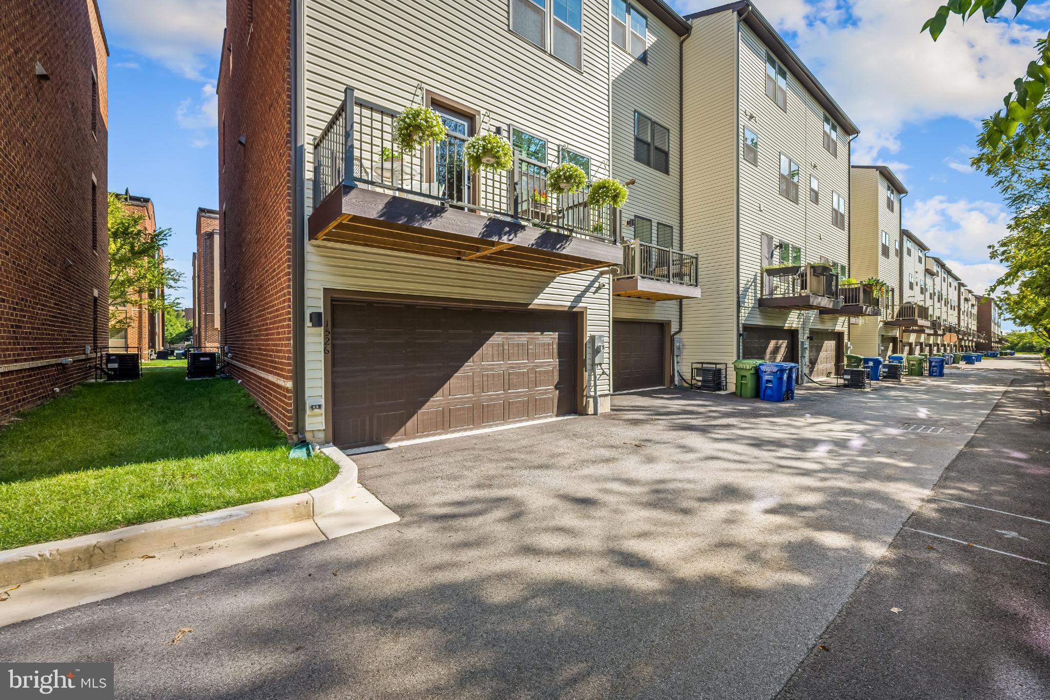 LOCUST POINT - Residential