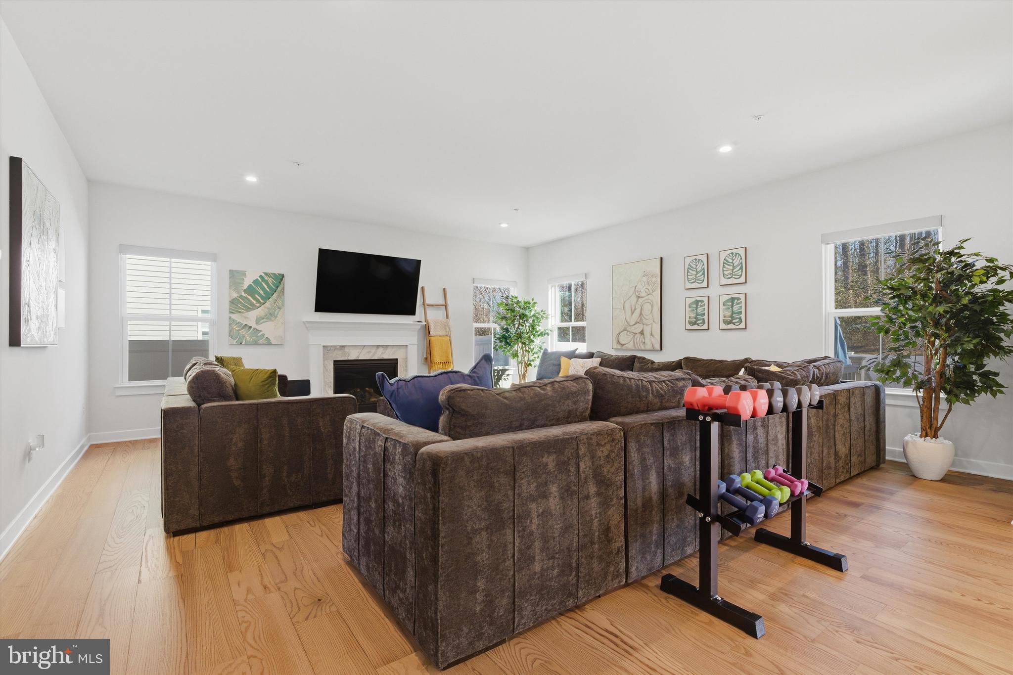 TWO RIVERS - Residential