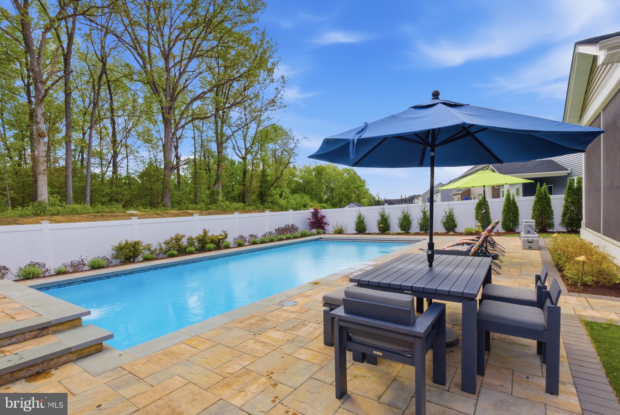 TWO RIVERS - Residential