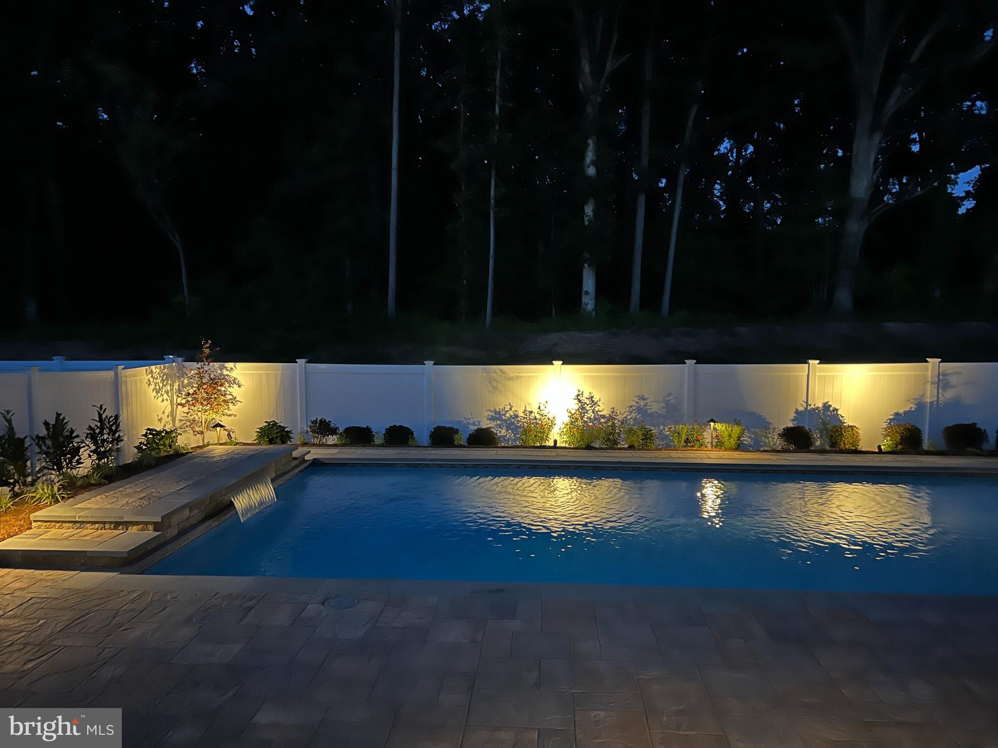 TWO RIVERS - Residential