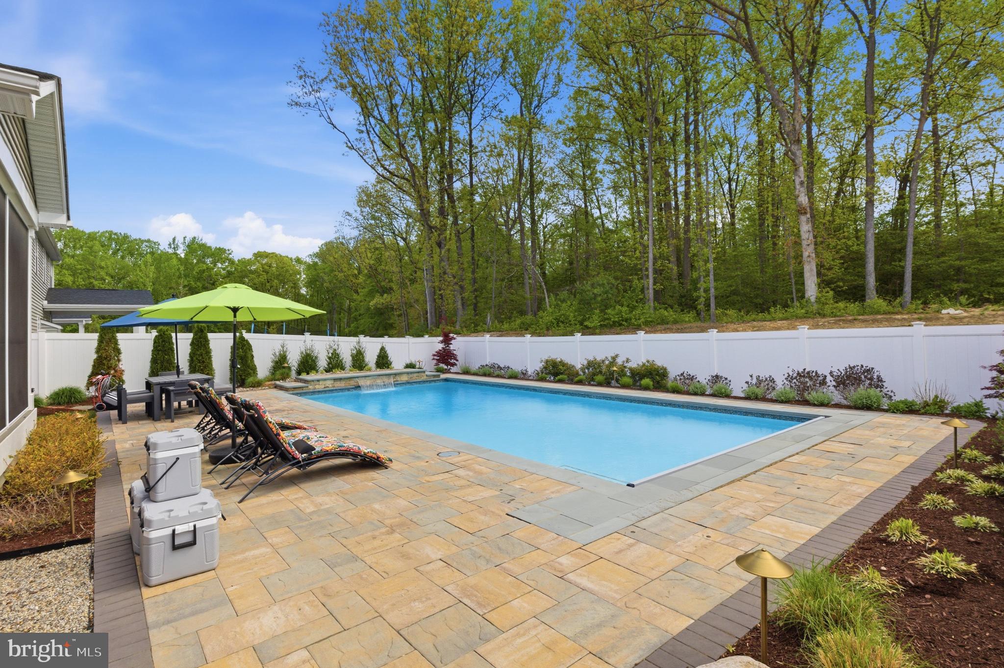 TWO RIVERS - Residential