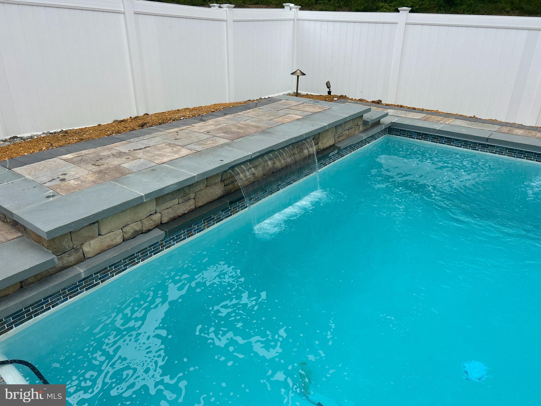 TWO RIVERS - Residential