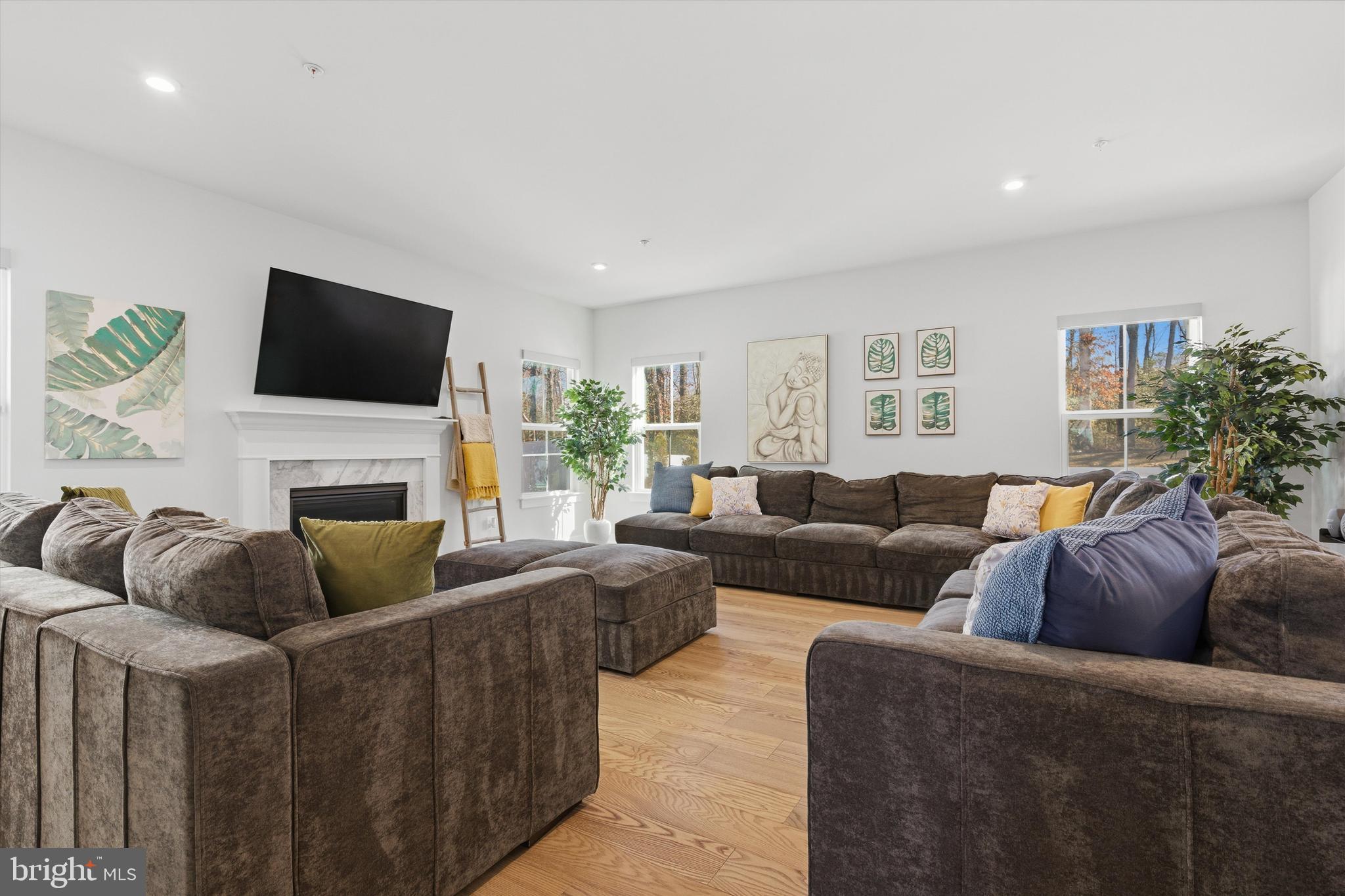 TWO RIVERS - Residential