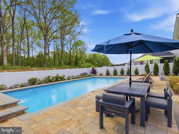 TWO RIVERS - Residential