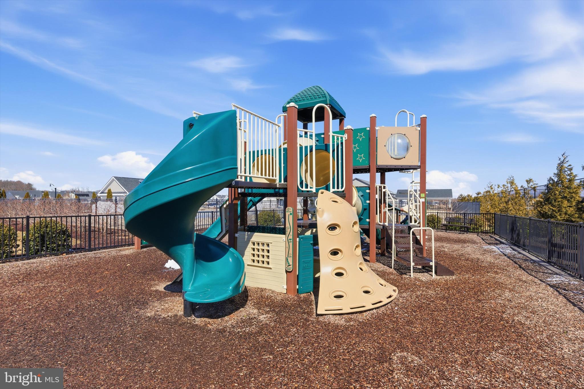 TWO RIVERS - Residential