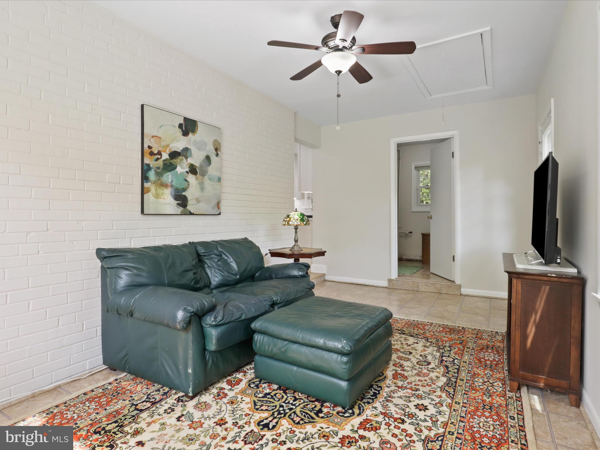 NORTH SPRINGFIELD - Residential