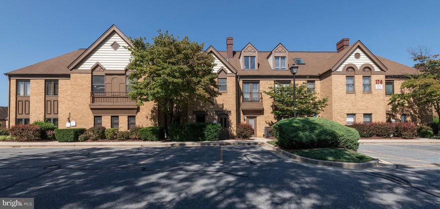 First Floor Office Condo with 2 Units - Set up as a MED SPA - Gorgeous!! Turnkey Ready!! (For additional 25,000) Optional -  Set up as 1 unit but can be divided into 2 units easily -Each  Unit has Separate Entrance  - Perfect Opportunity for Medical Office / Professional Office - Many Possibilities - Designated Receptionist Area in Unit (5I) -  Each Unit has its Own Restroom - Units can be Accessed from the Interior - Previous Use  Included 2 Designated  X-Ray Room - Most Rooms Equipped with Cabinets / Water Access or Both - Plenty of Storage!! 
FOR SALE 399,000
Units Can Be Sold Individually Also - Pricing at 210,000 (Per Unit)  - Great Location !! A MUST SEE!!
Possible owner financing with 20% Down