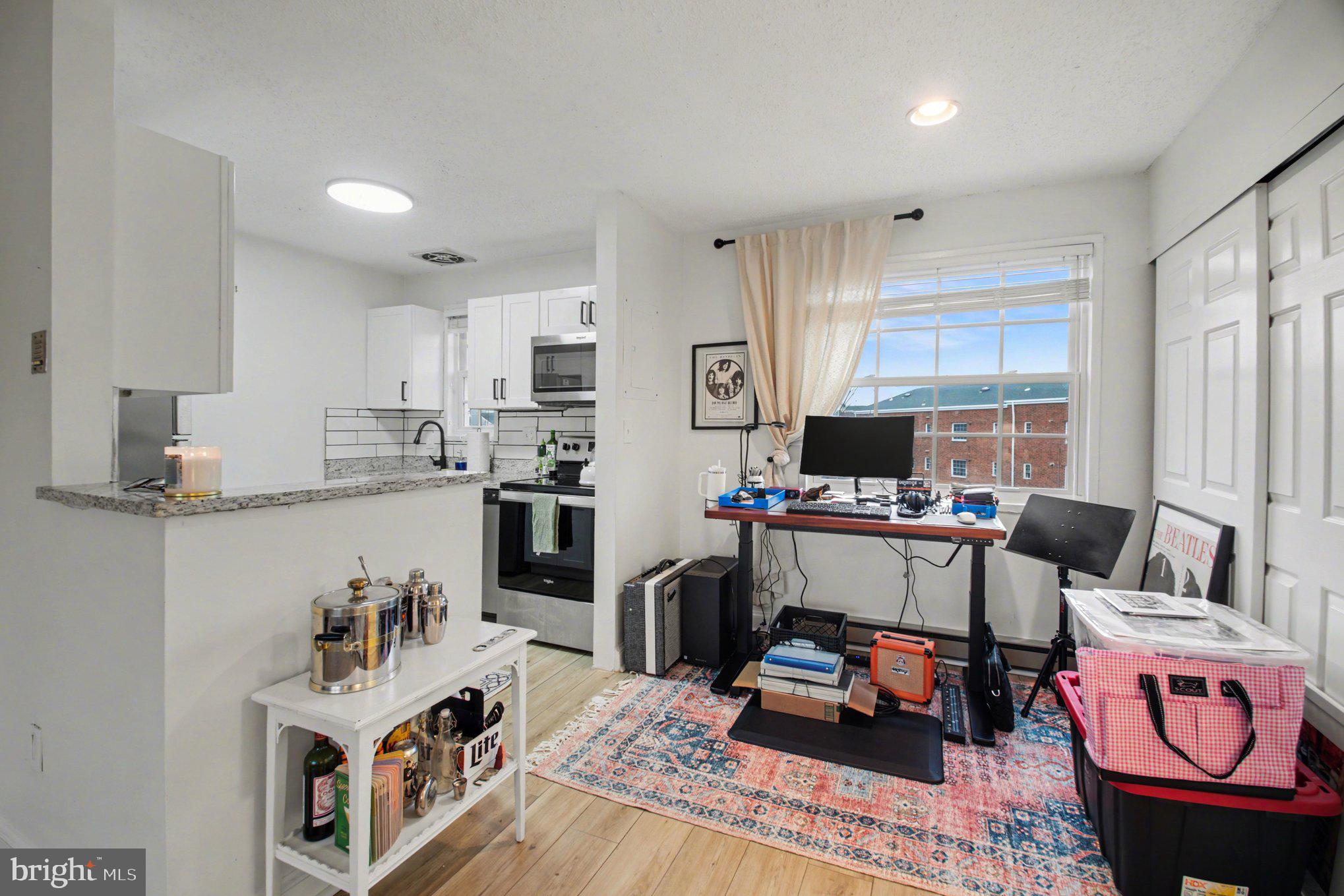 POTOWMACK CROSSING - Residential