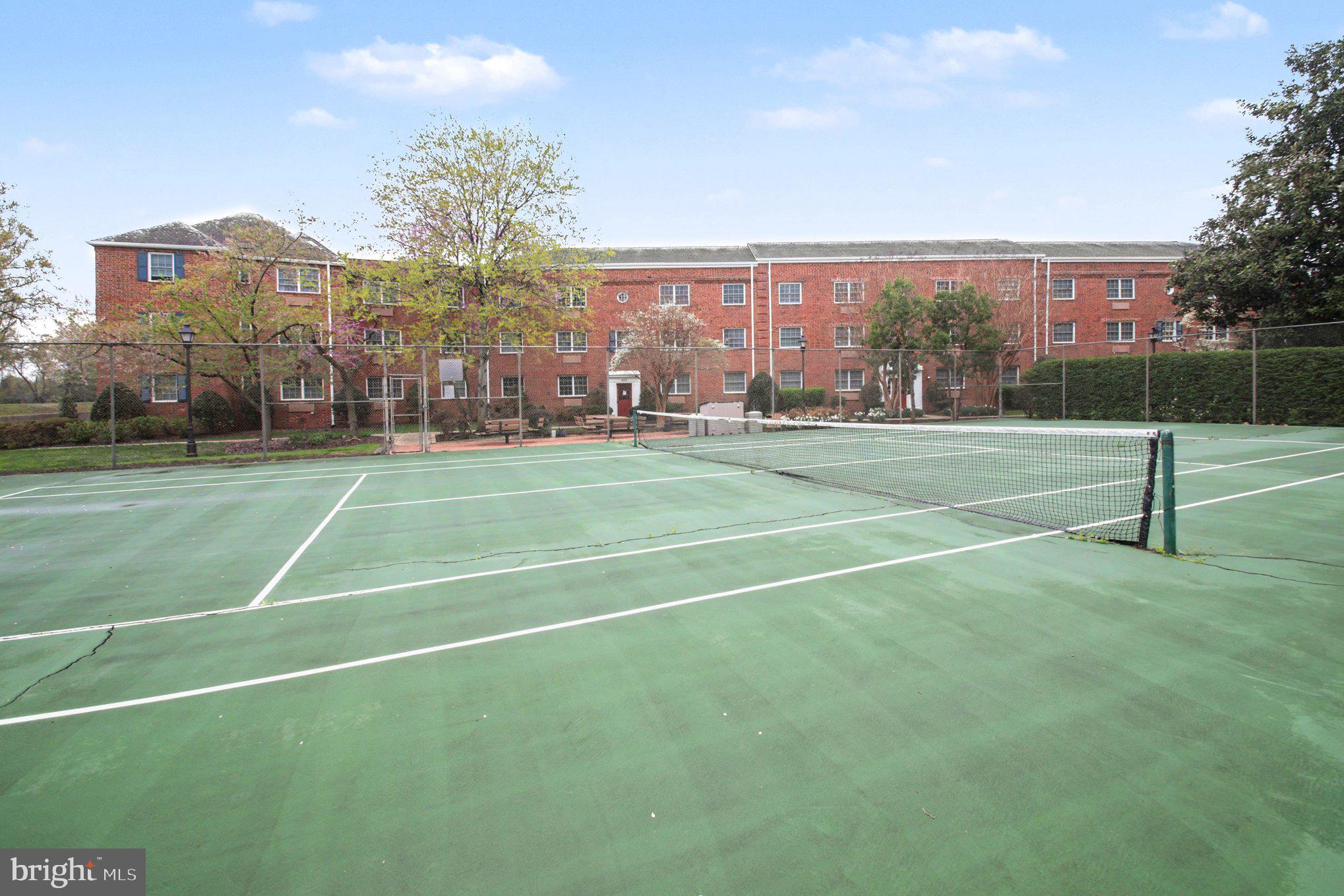 POTOWMACK CROSSING - Residential