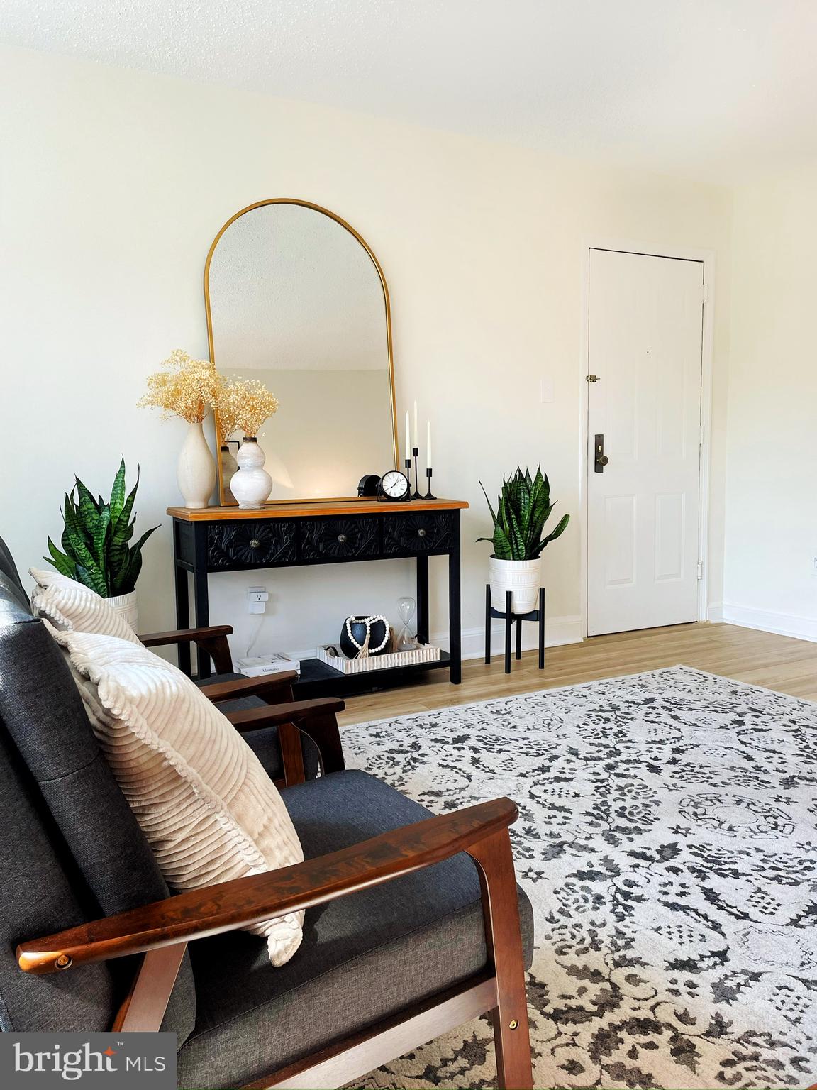 1632 W ABINGDON DRIVE 302