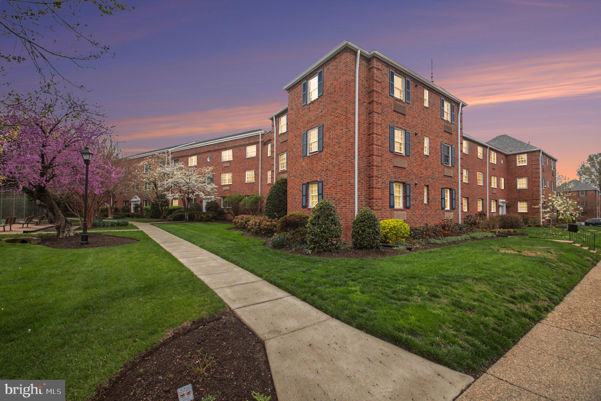 POTOWMACK CROSSING - Residential