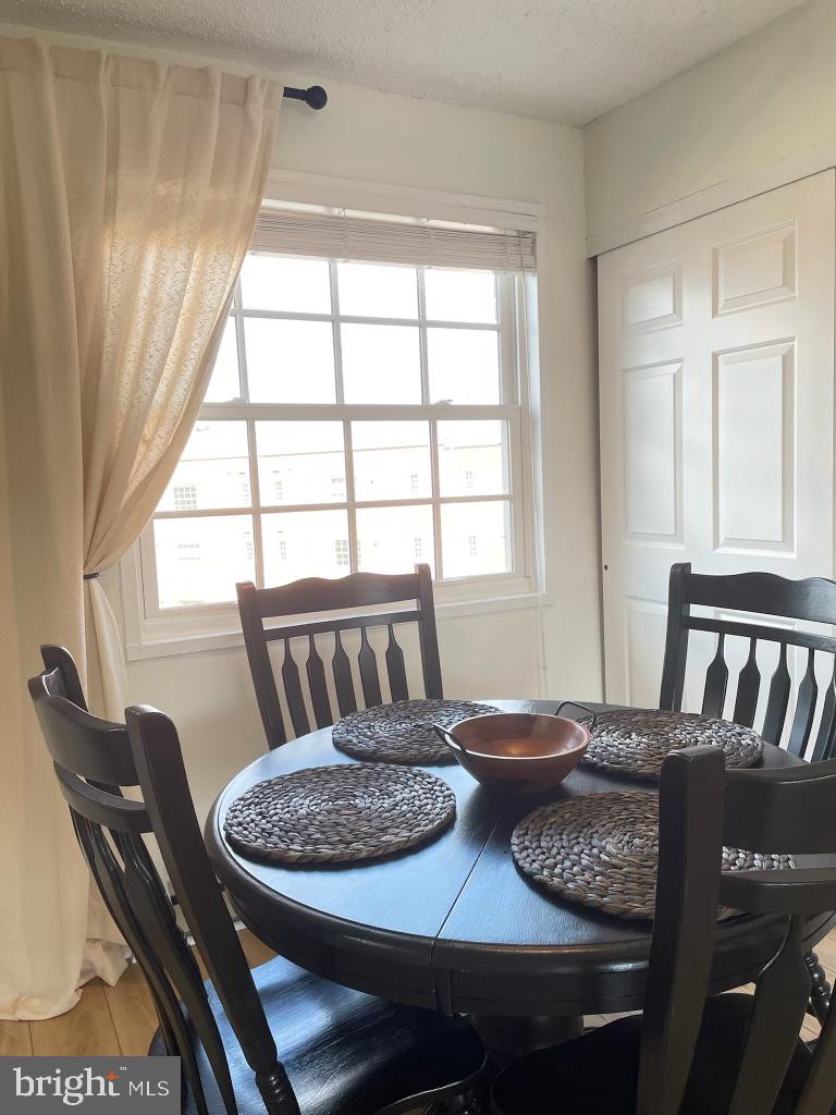 1632 W ABINGDON DRIVE 302