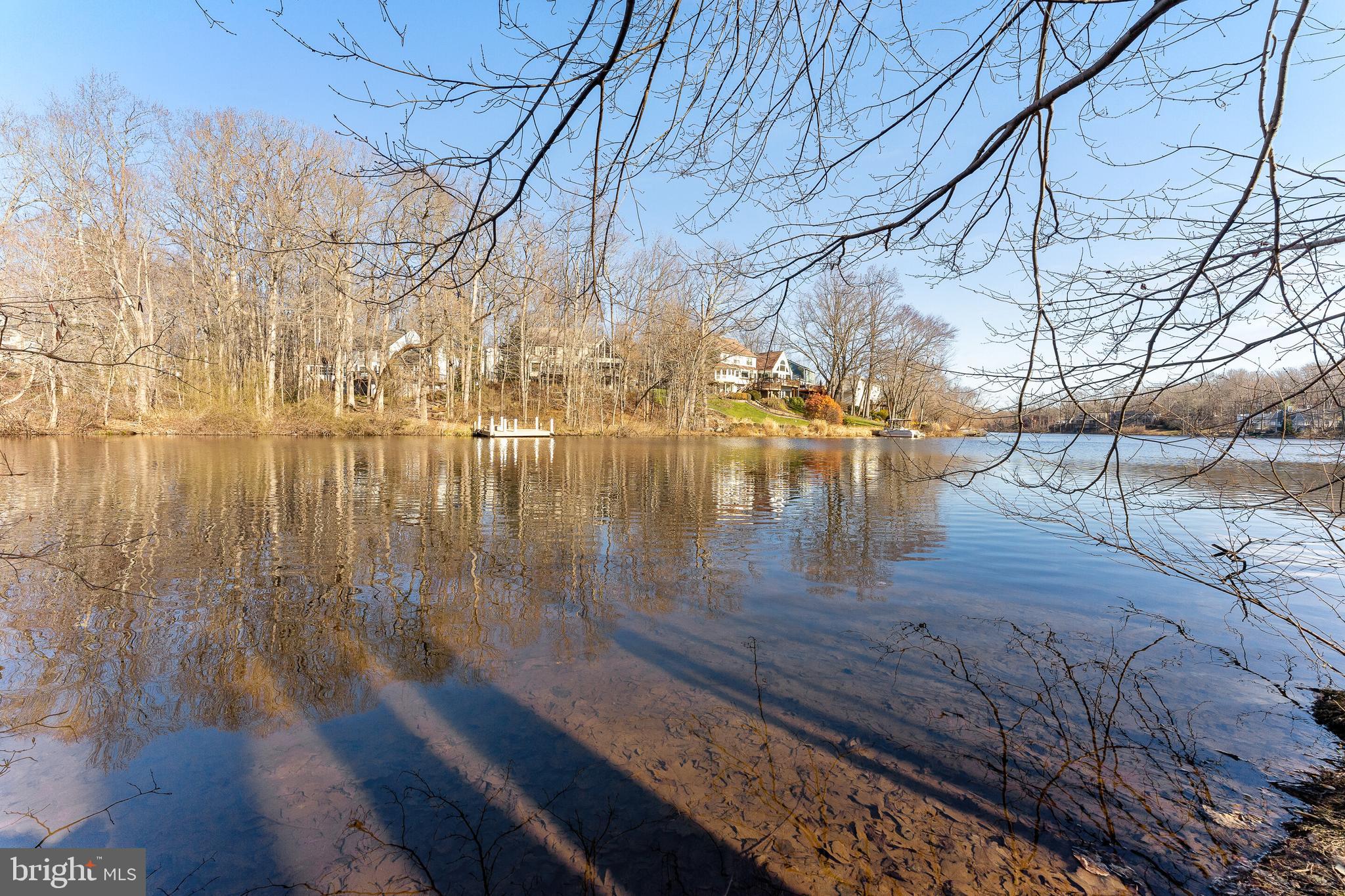 COUNTRY COURTS - Residential