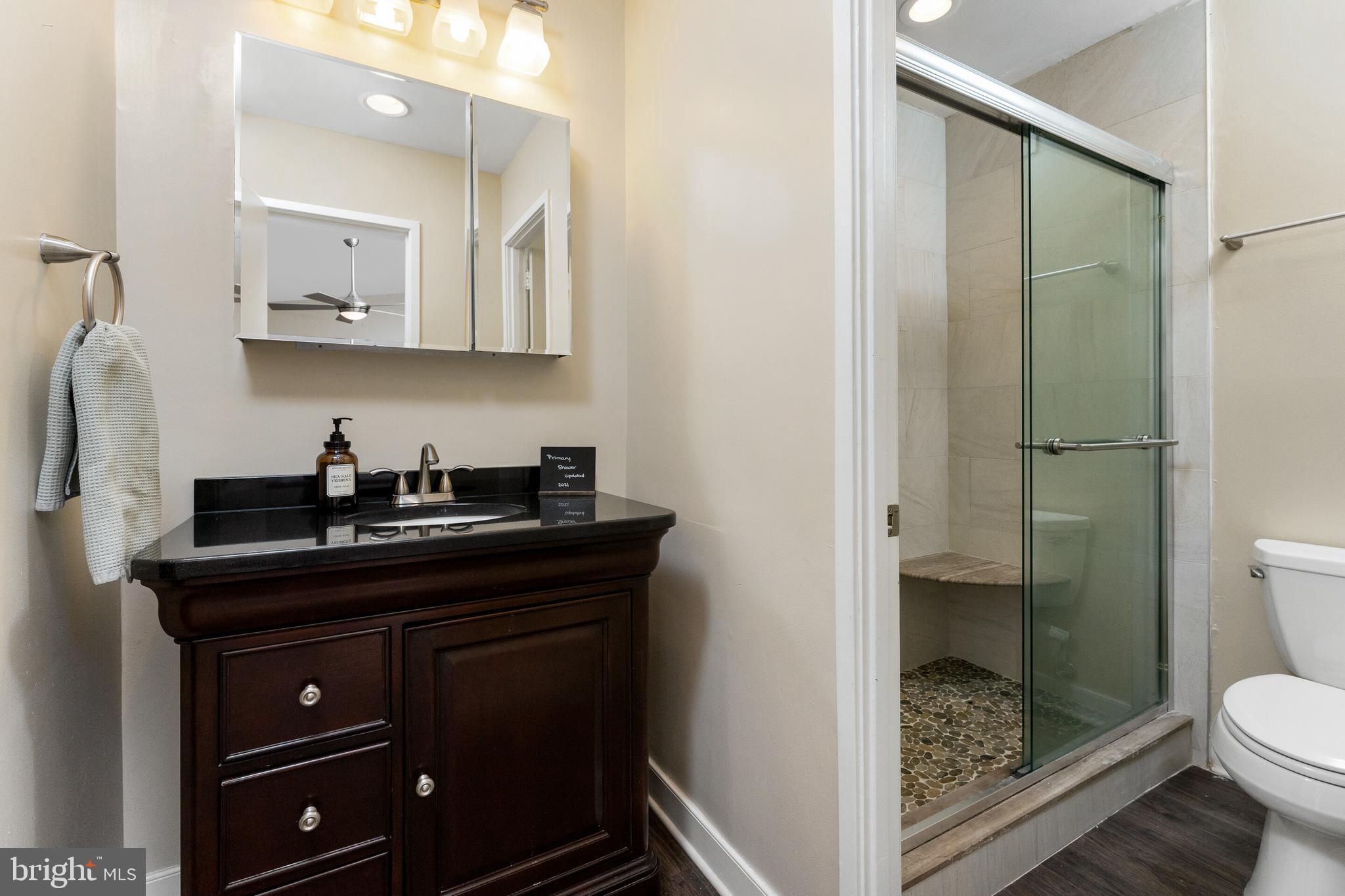 COUNTRY COURTS - Residential