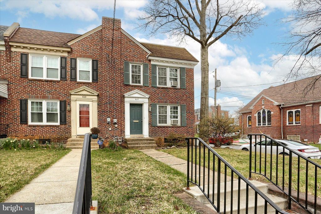 Photo of 627 N Marshall Street, Lancaster, PA 17602 (MLS # PALA2049060)