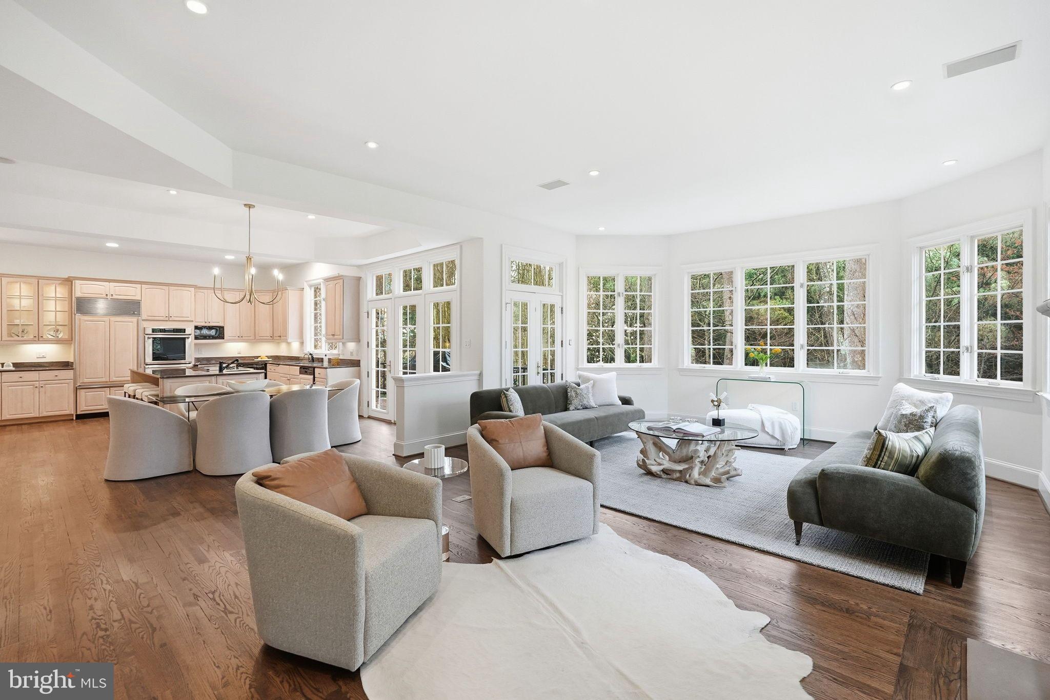 LANGLEY FOREST - Residential