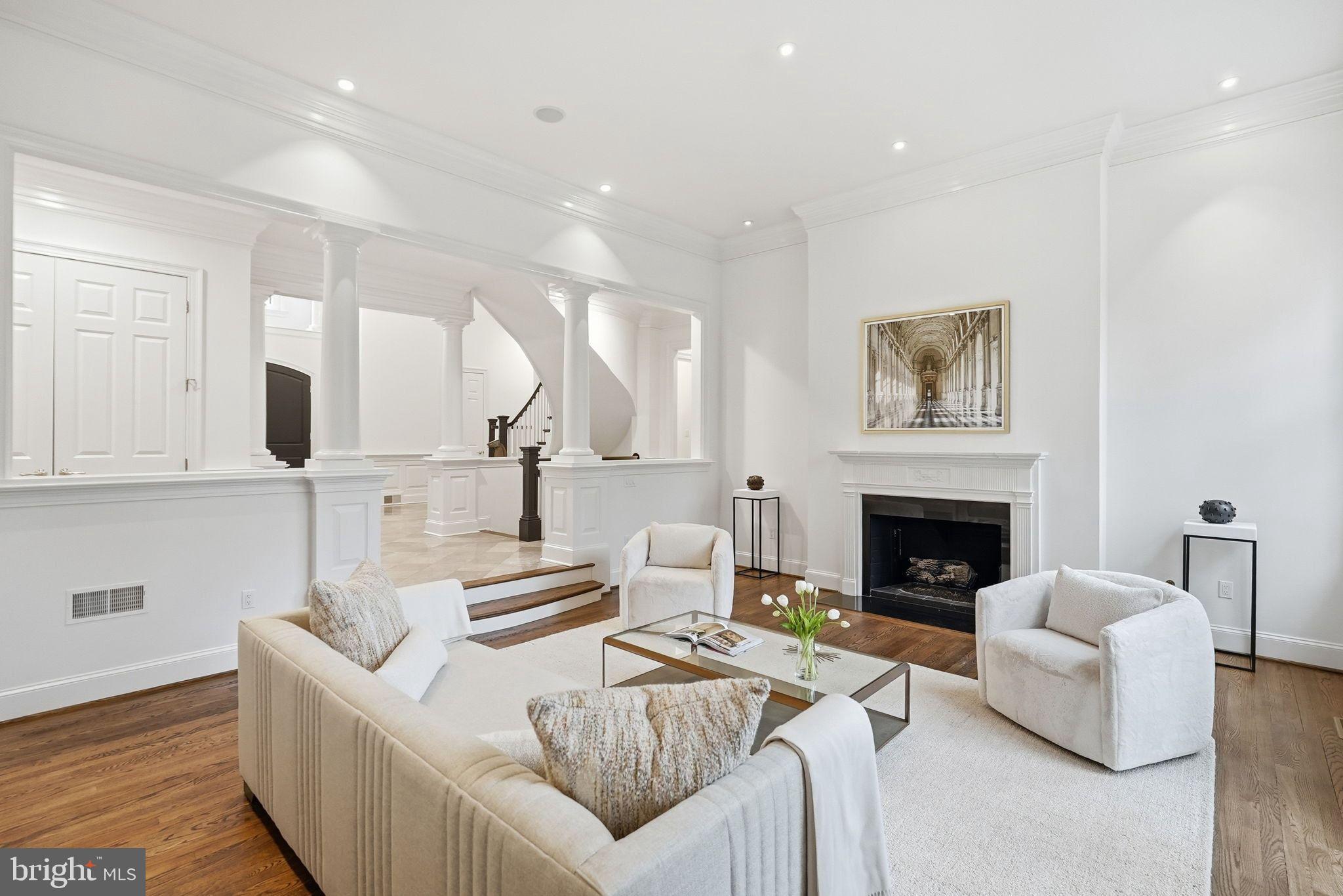 LANGLEY FOREST - Residential