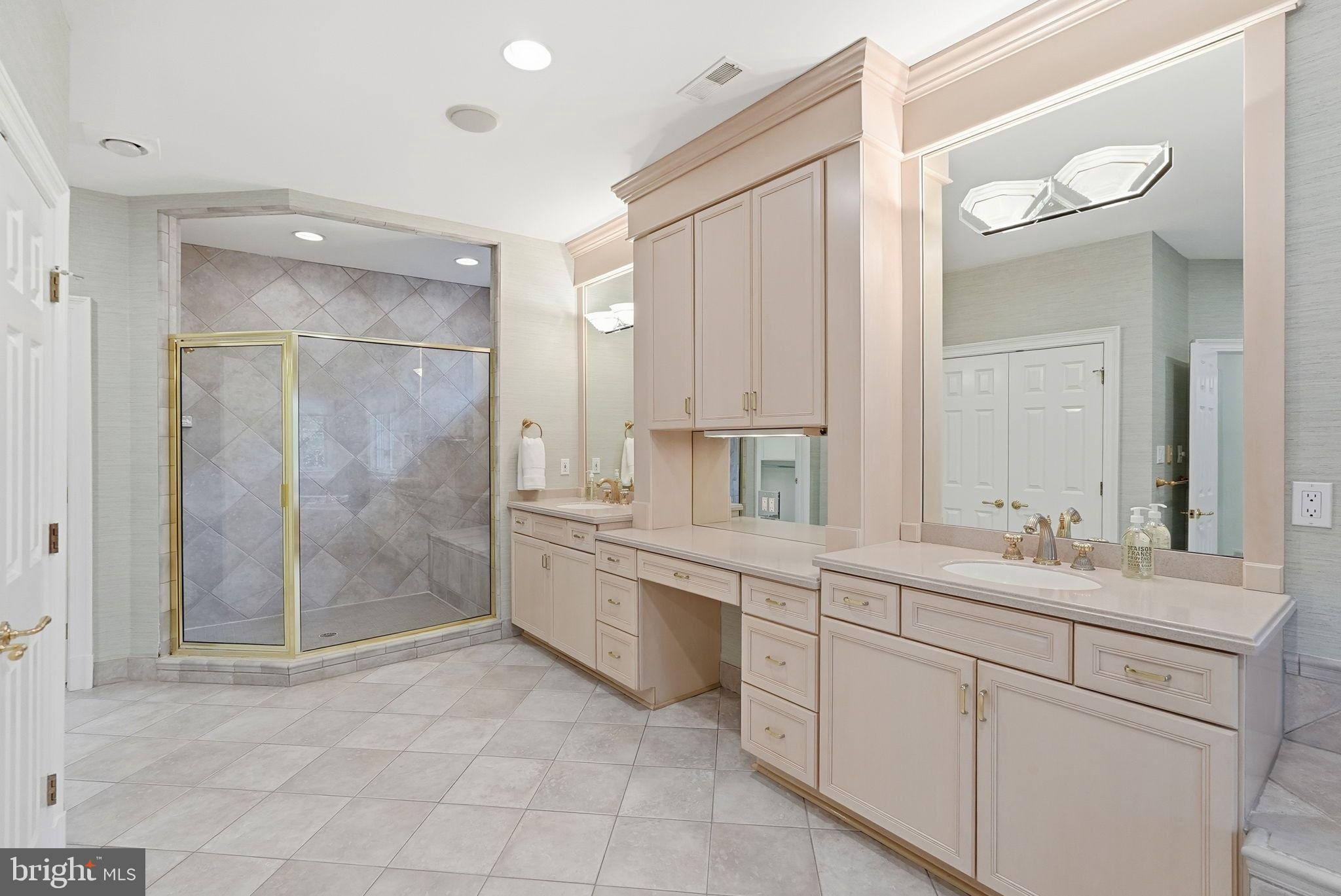 LANGLEY FOREST - Residential