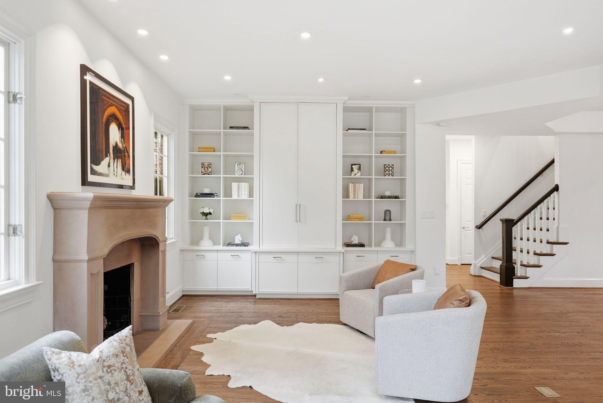 LANGLEY FOREST - Residential