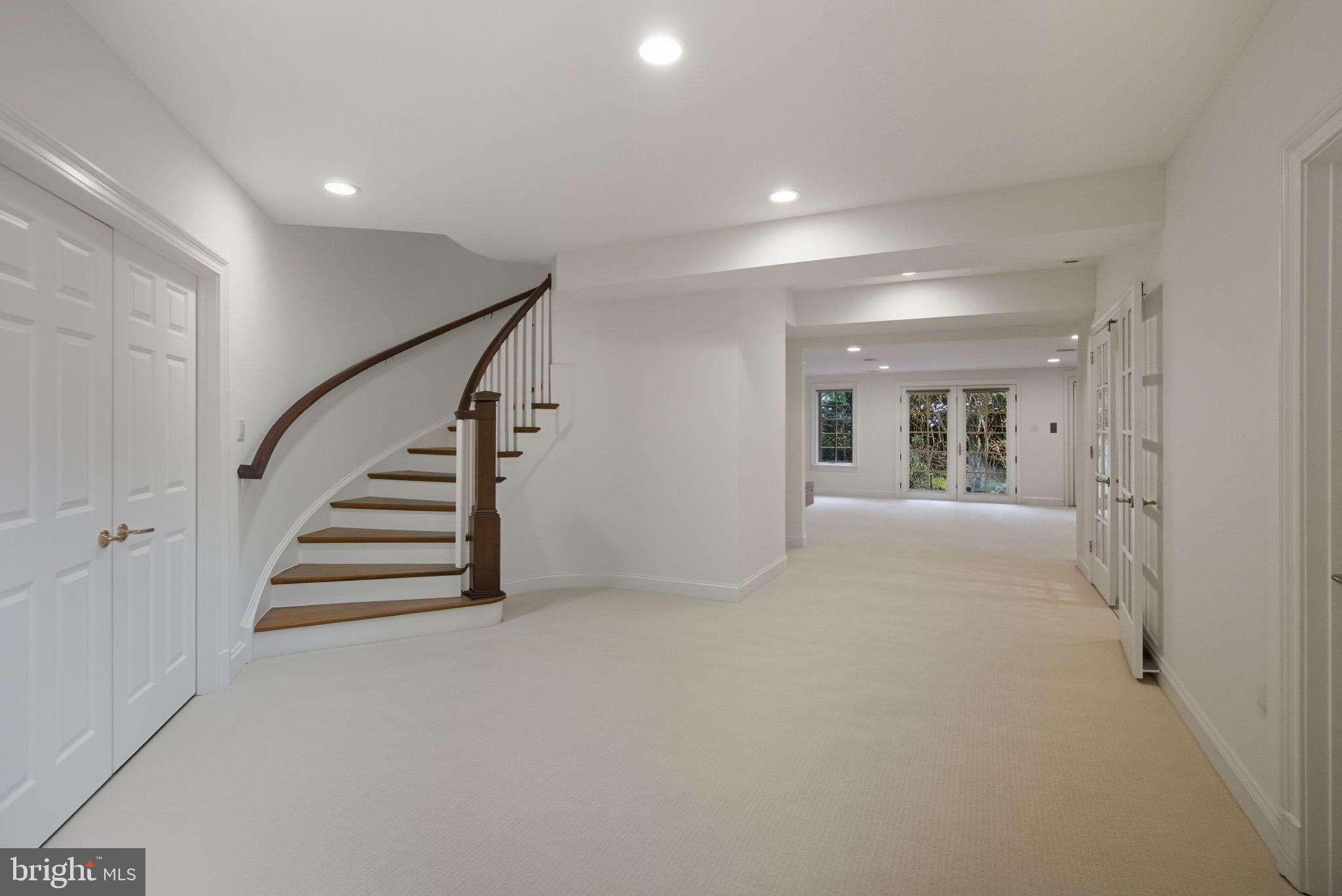 LANGLEY FOREST - Residential