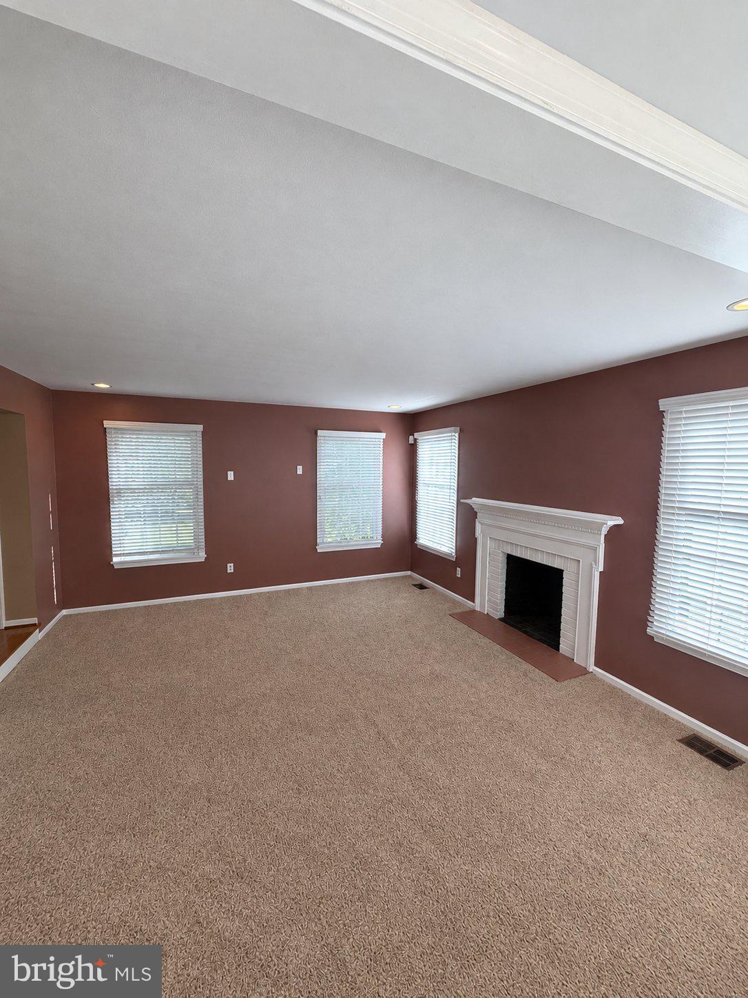 212 NEVIN LANE