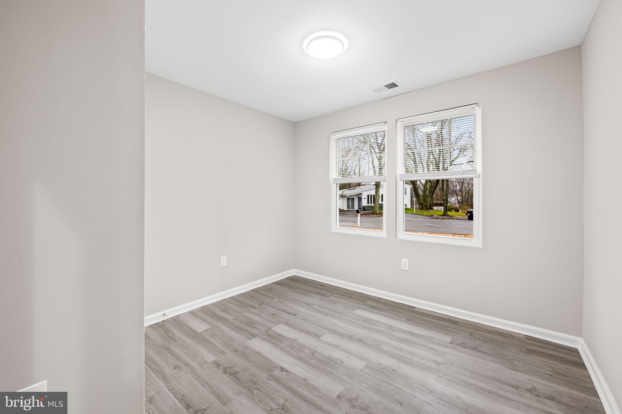 FERNBROOK - Residential