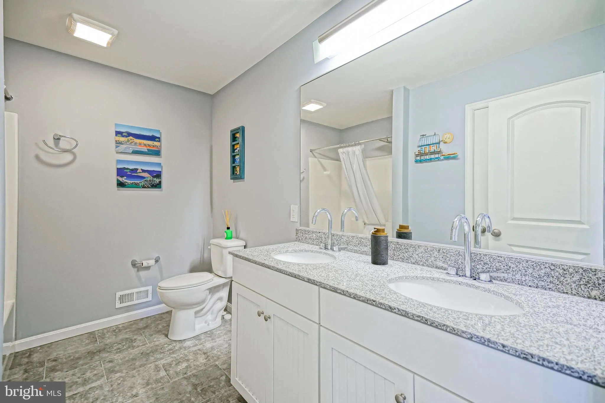 Rehoboth Beach, Delaware 19971, United States, 3 Bedrooms Bedrooms, ,3 BathroomsBathrooms,Residential,Active,235979