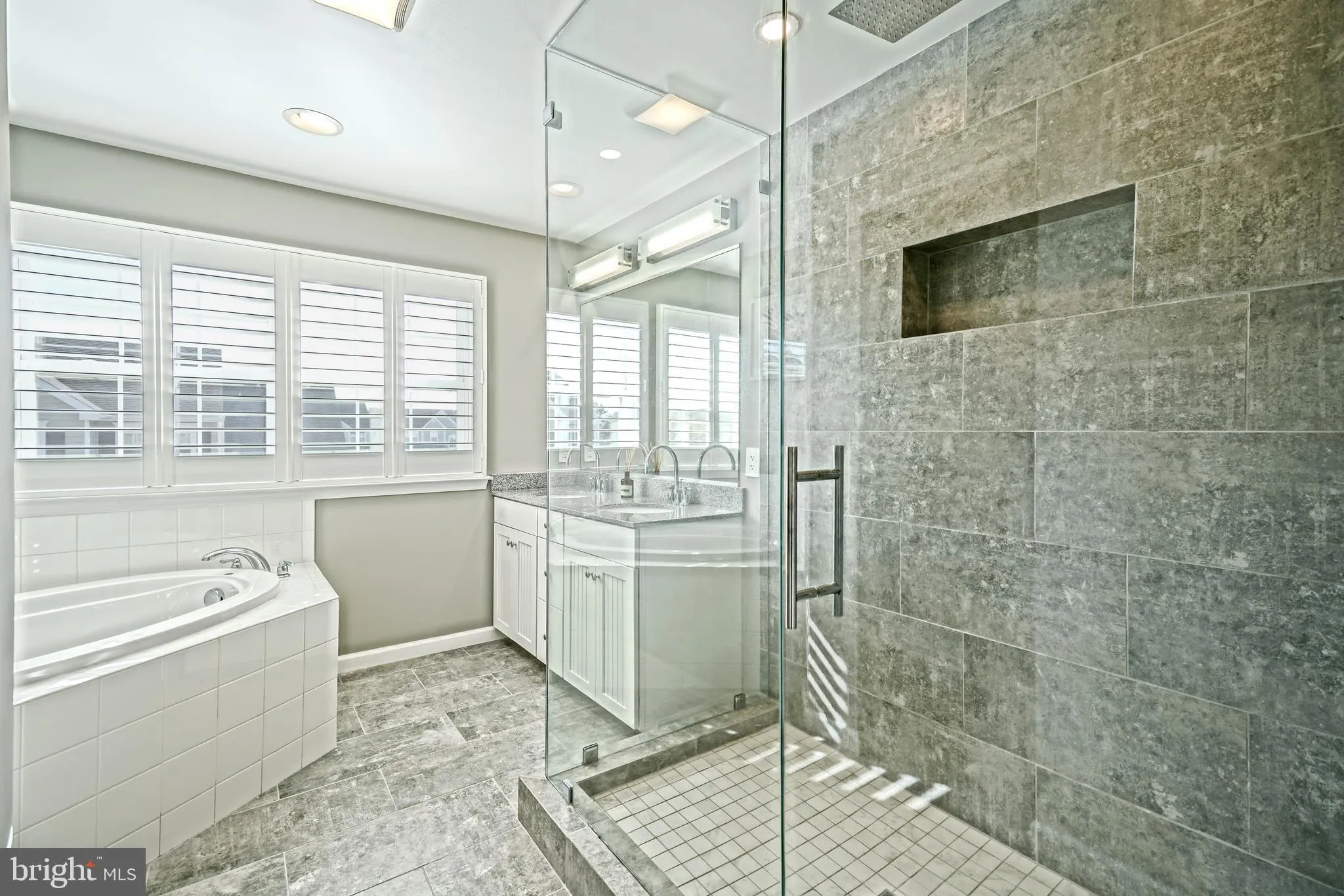 Rehoboth Beach, Delaware 19971, United States, 3 Bedrooms Bedrooms, ,3 BathroomsBathrooms,Residential,Active,235979