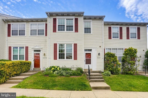 Townhouse For Sale - 6891 Signature Circle<br/> ALEXANDRIA, VA 22310
