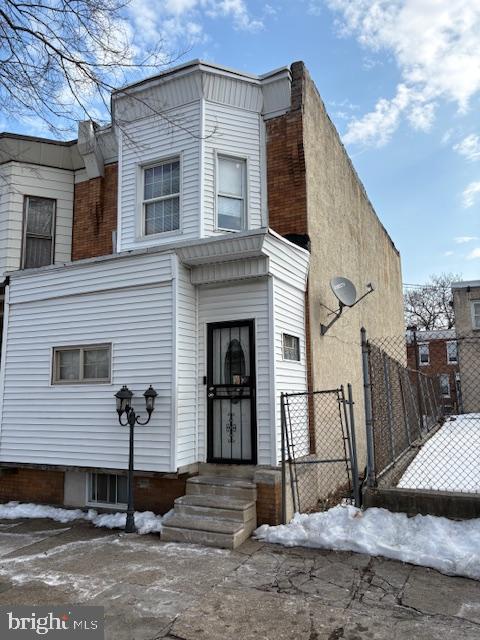 4225 N SYDENHAM STREET